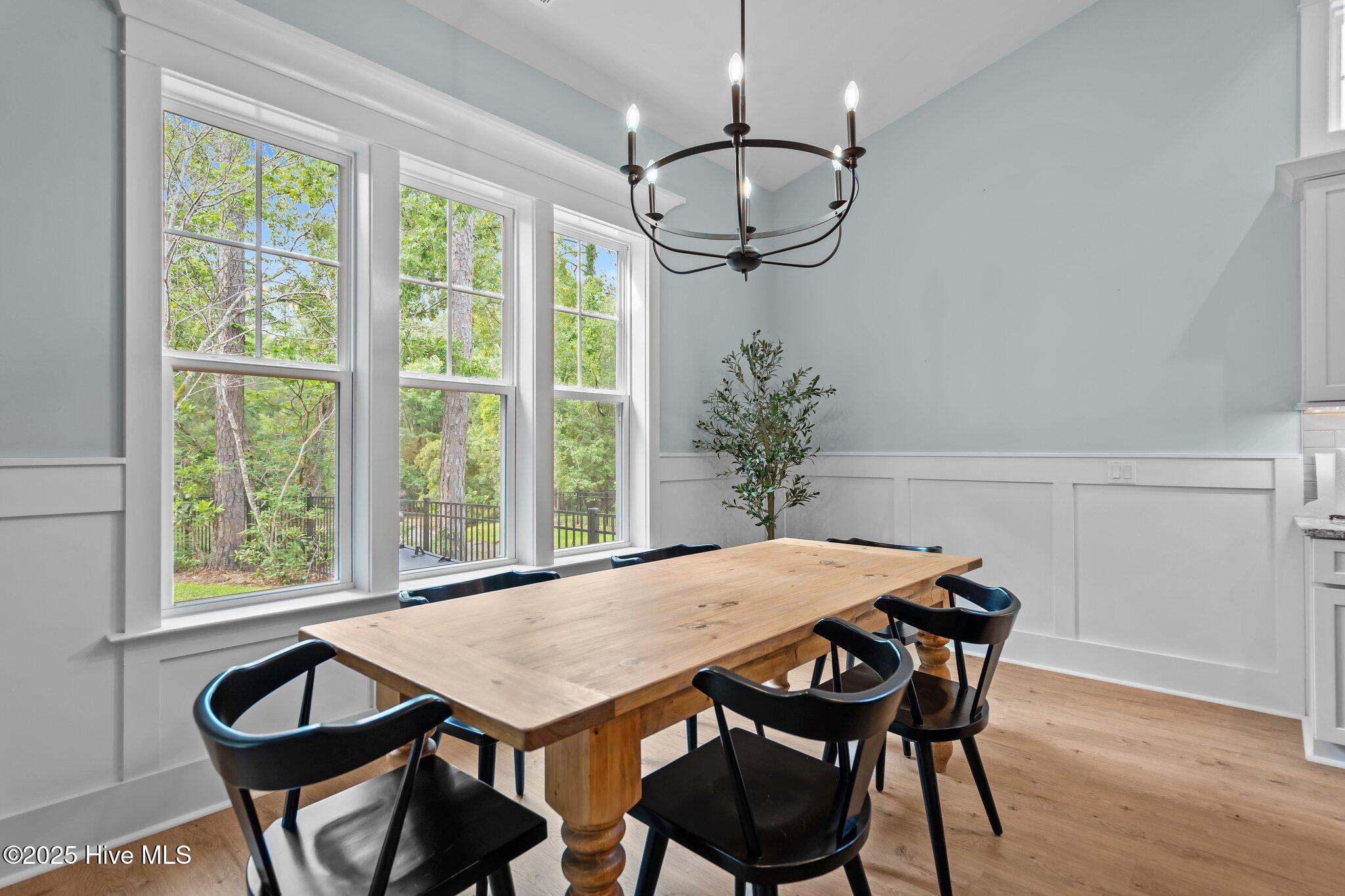 100510918 | Photo 12