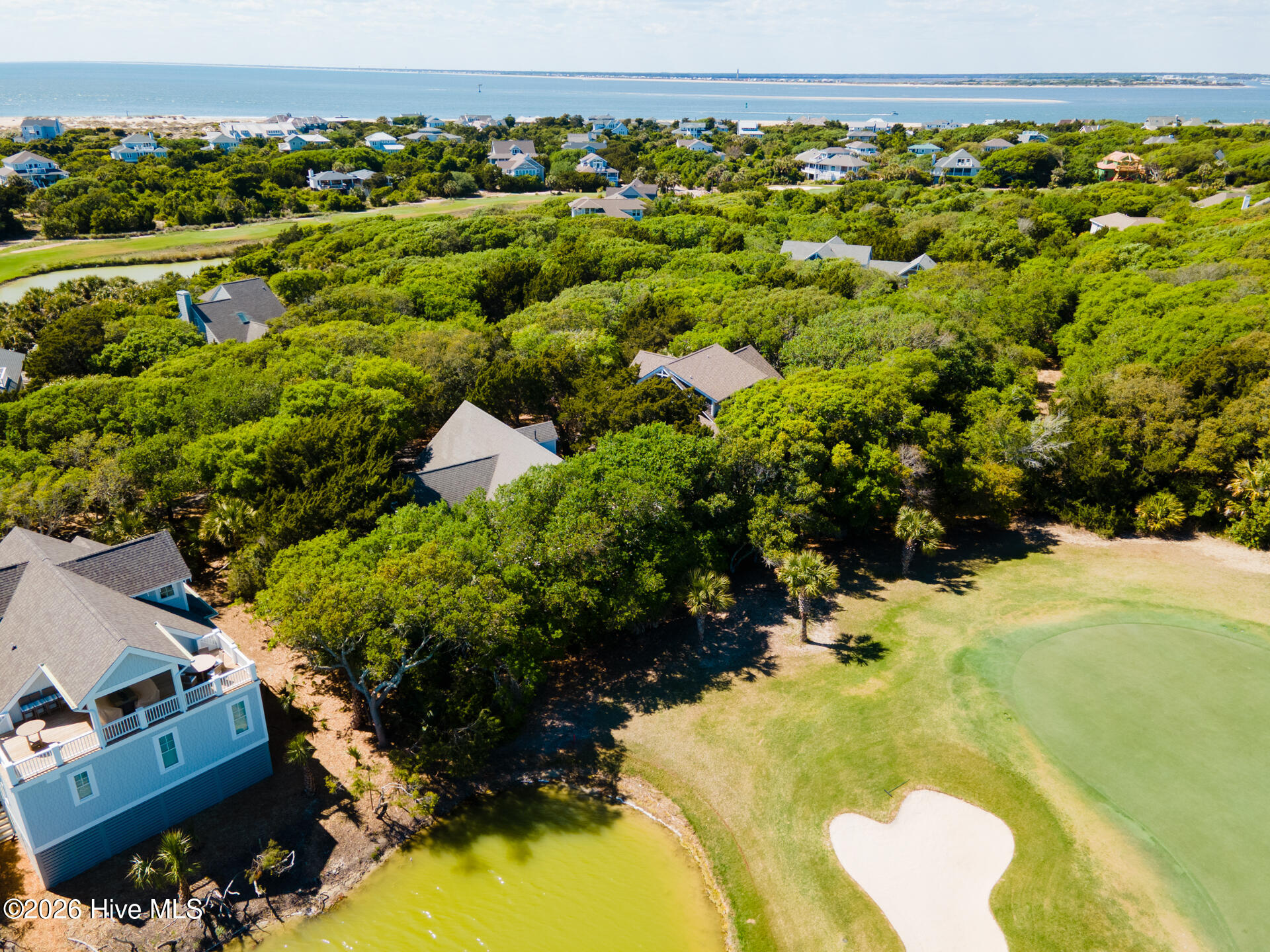 100569244 | Photo 50