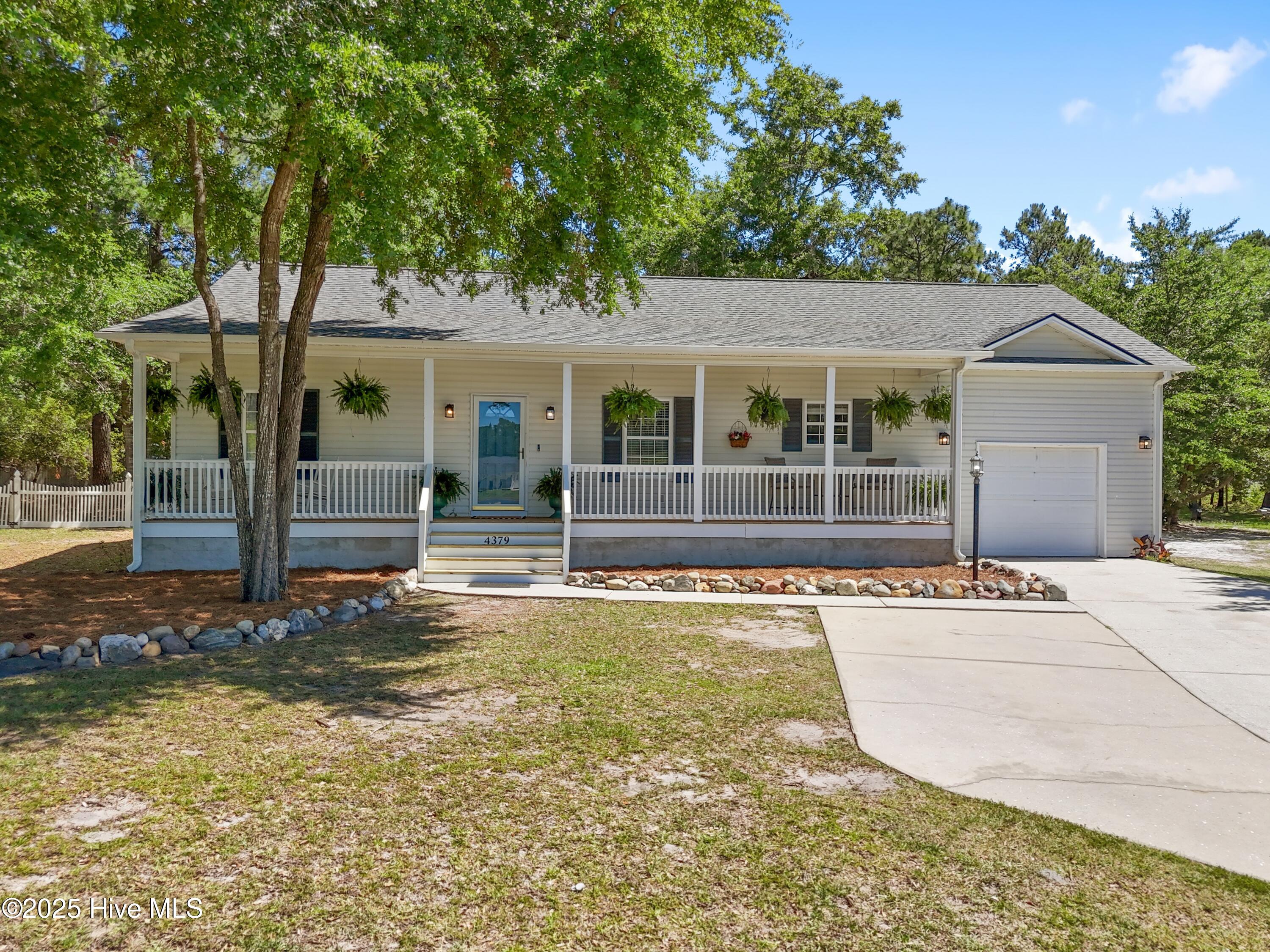 100509248 | Photo 43