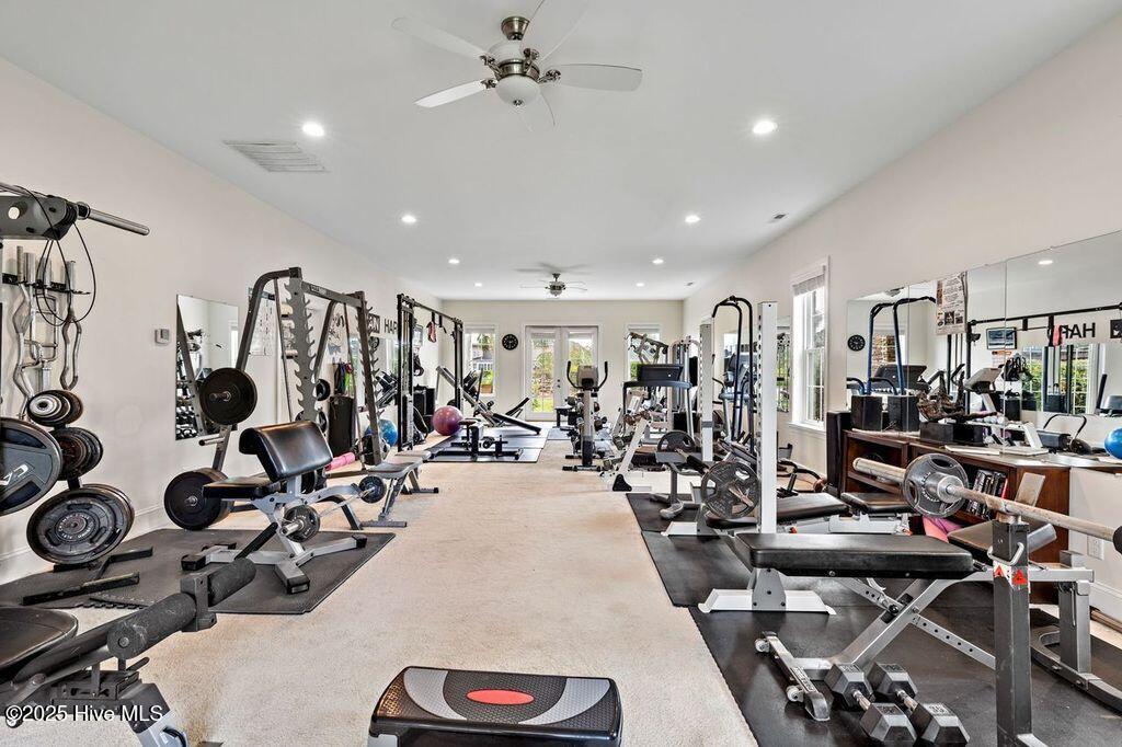 100534476 | Photo 43