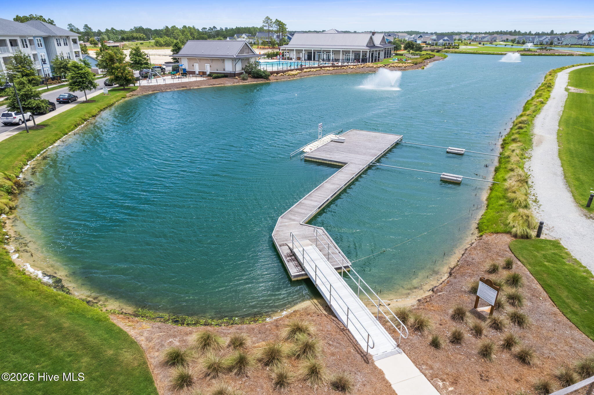 100569048 | Photo 78