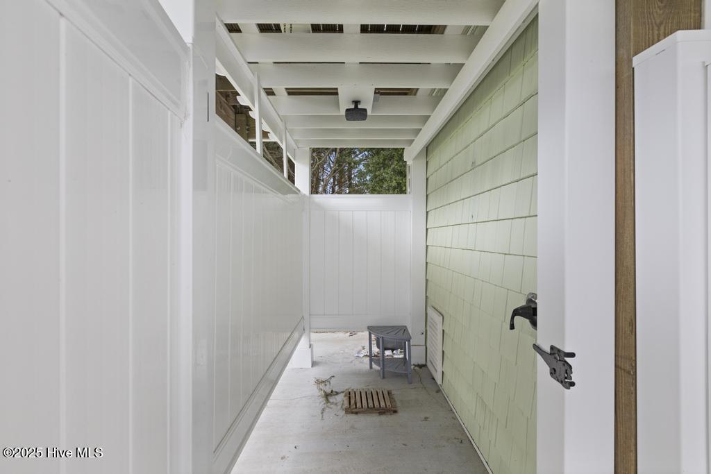 100557456 | Photo 19