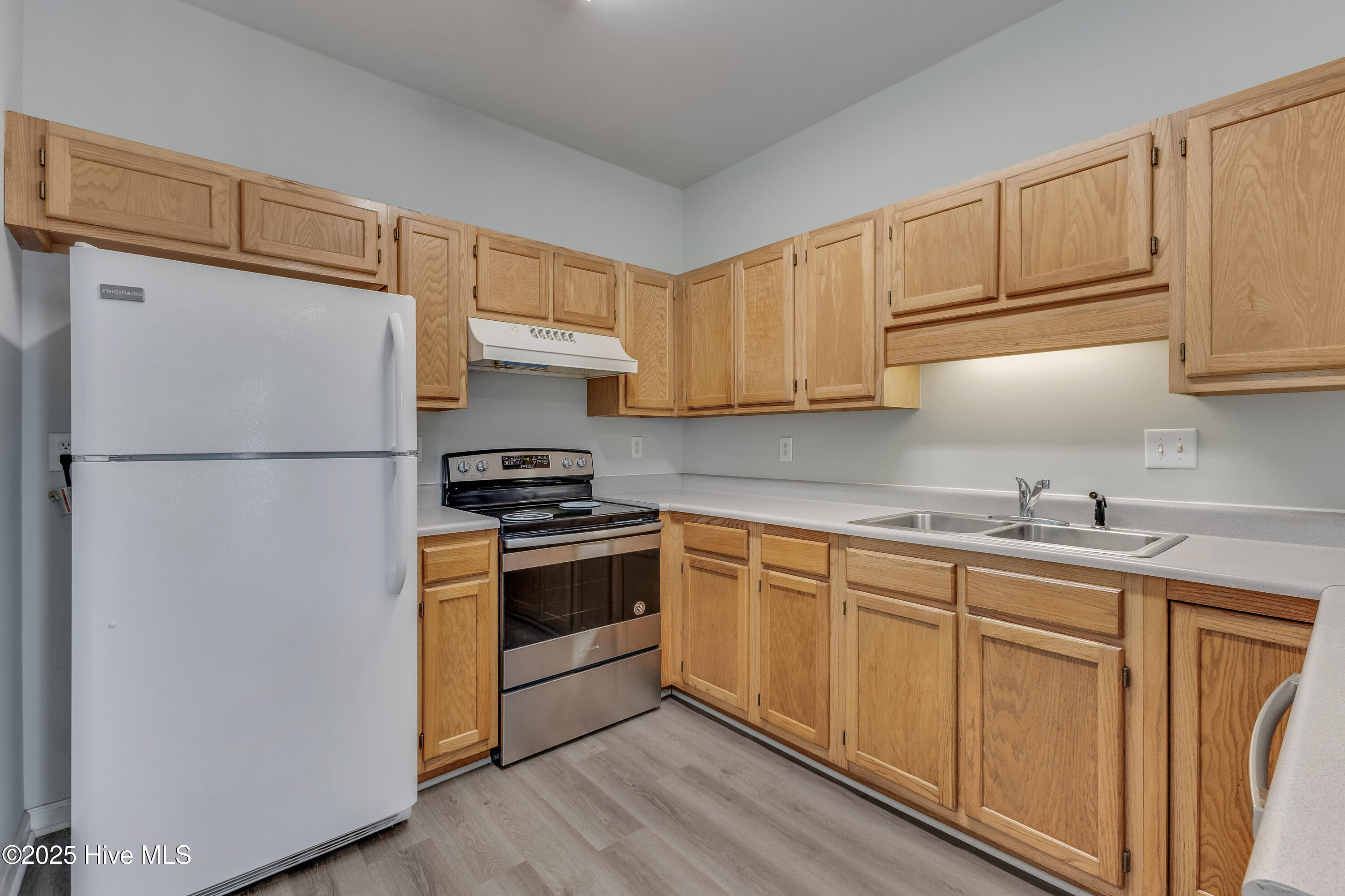 100514593 | Photo 12