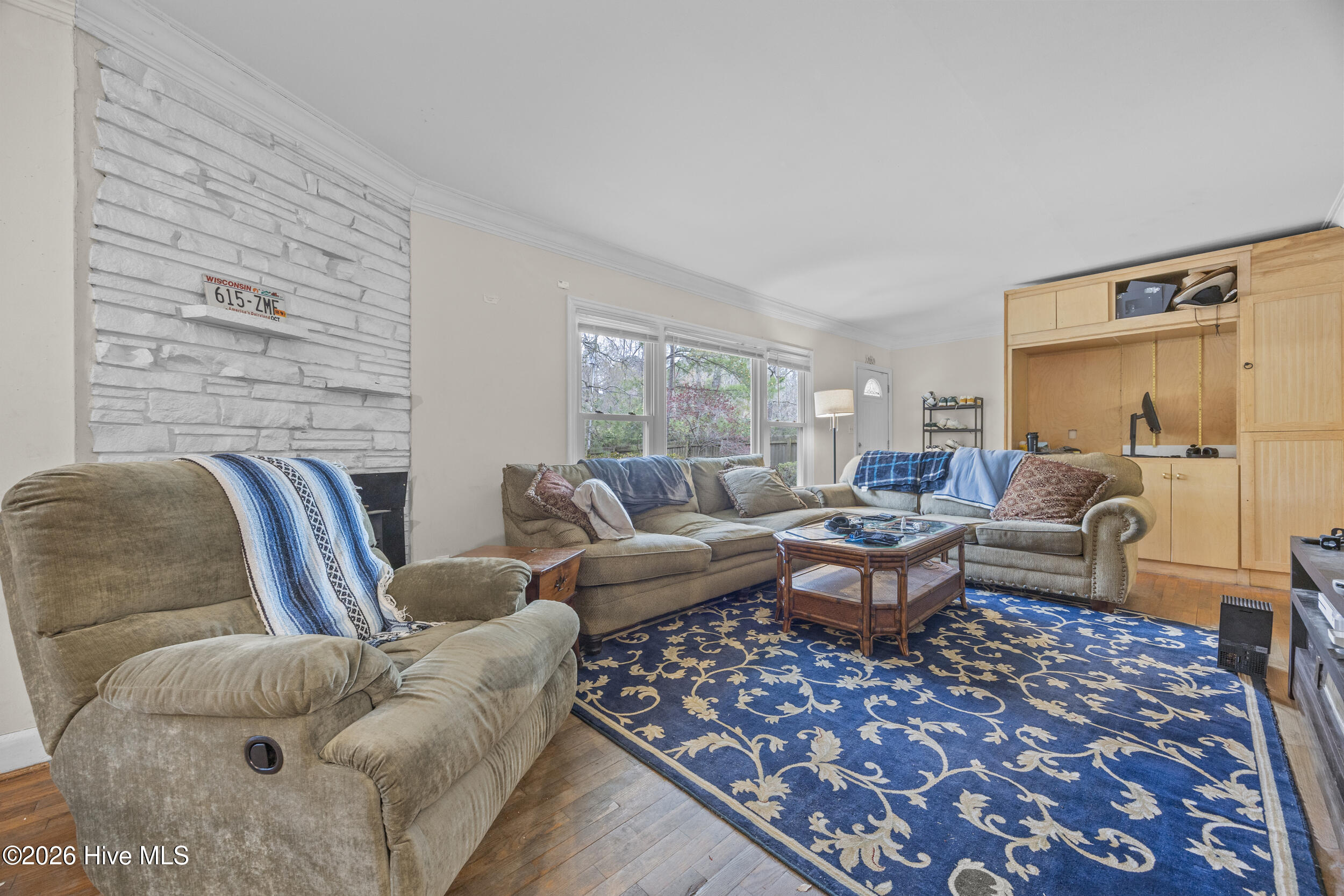 100560184 | Photo 11