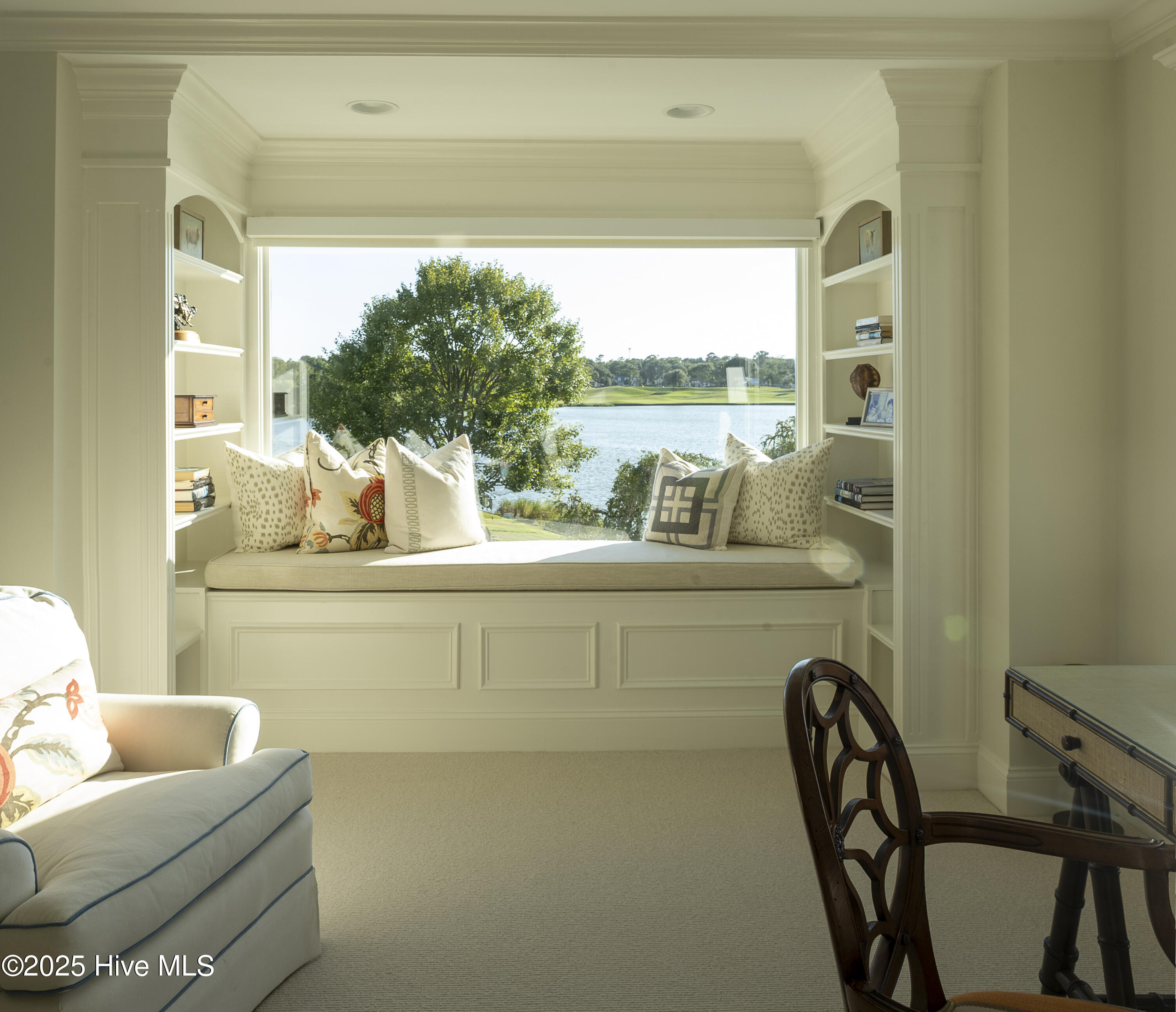 100536039 | Photo 25