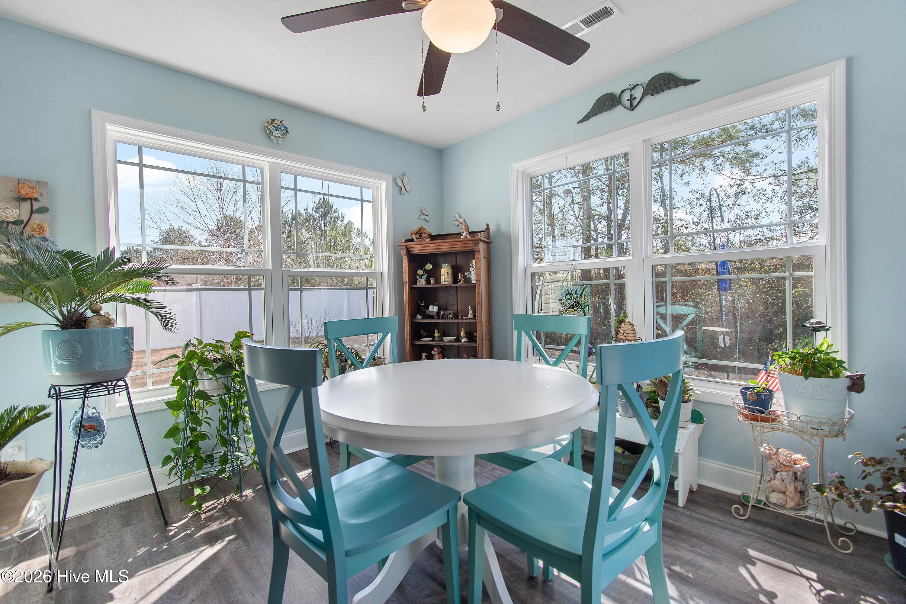 100556546 | Photo 13