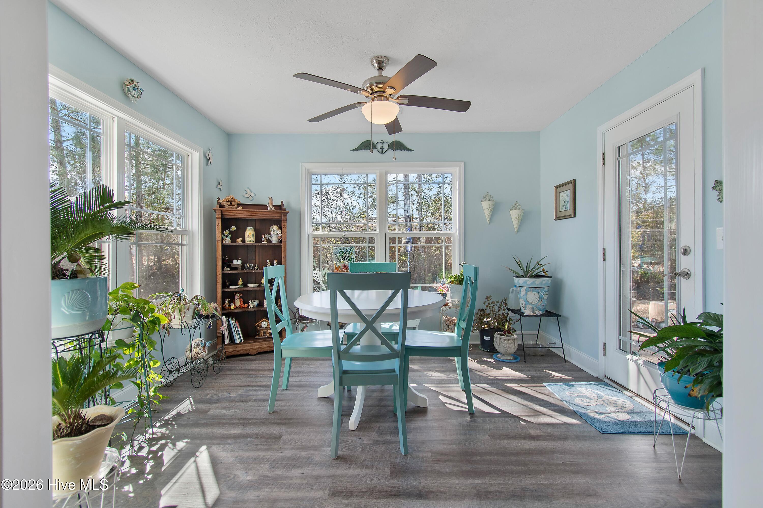 100556546 | Photo 12