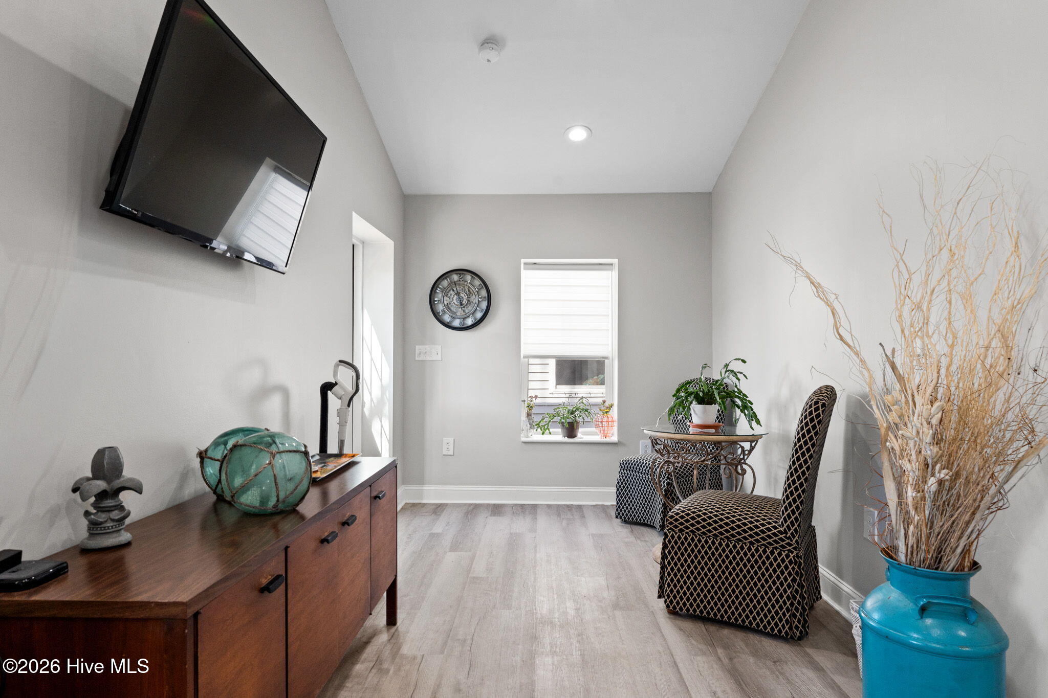 100564340 | Photo 34