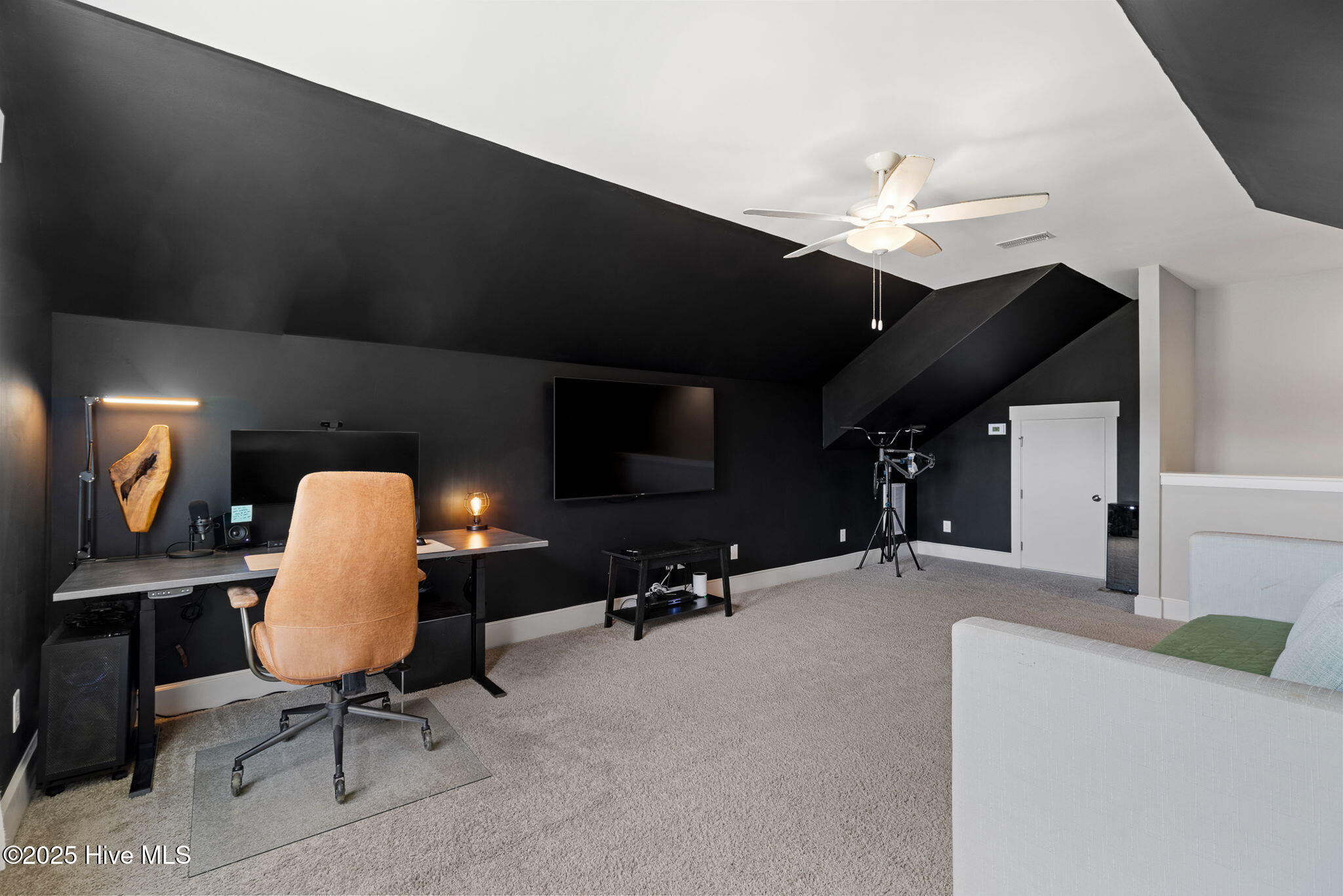 100547304 | Photo 46