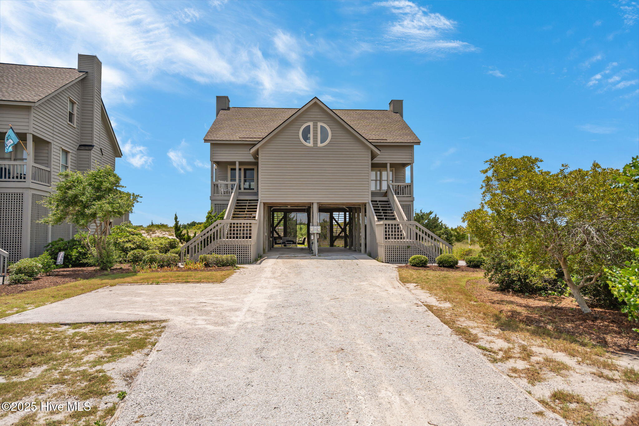 100540801 | Photo 34