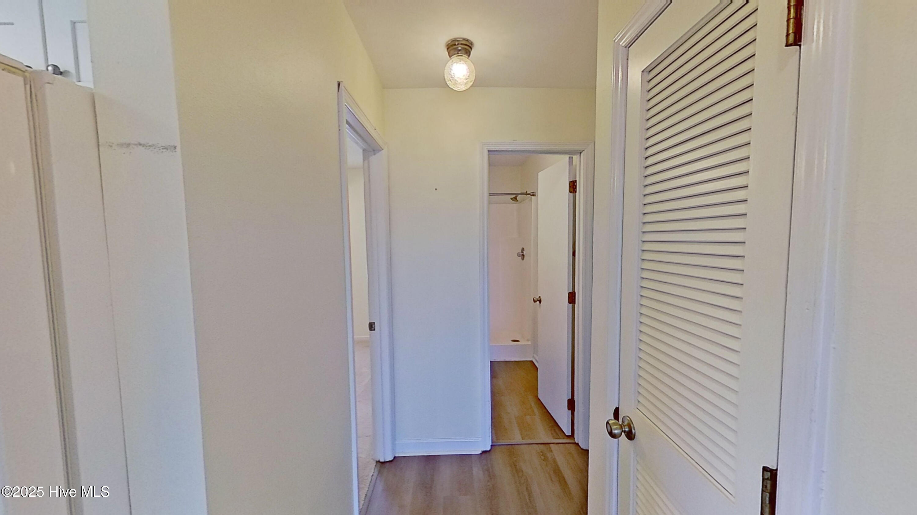 100543059 | Photo 11