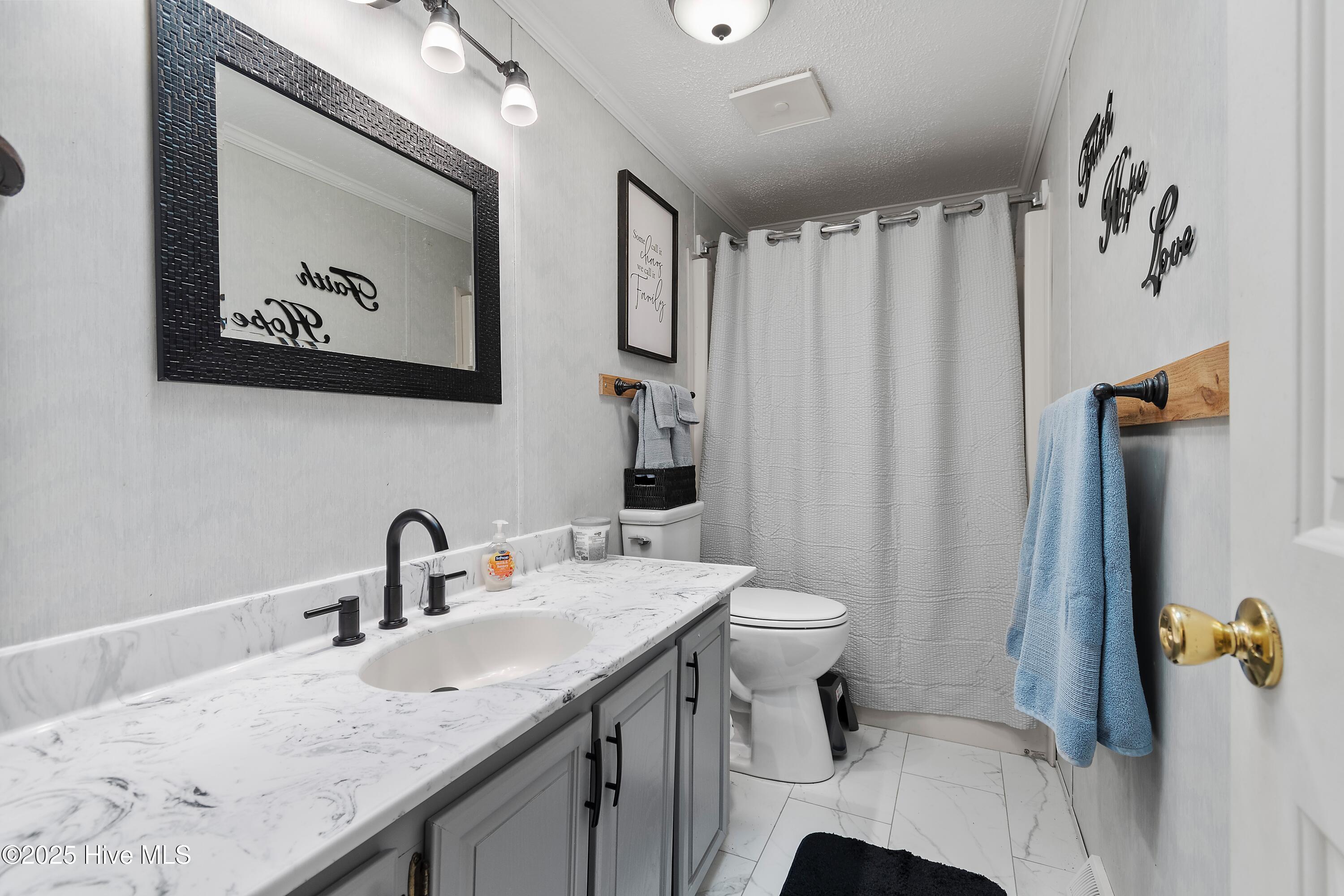 100539730 | Photo 18