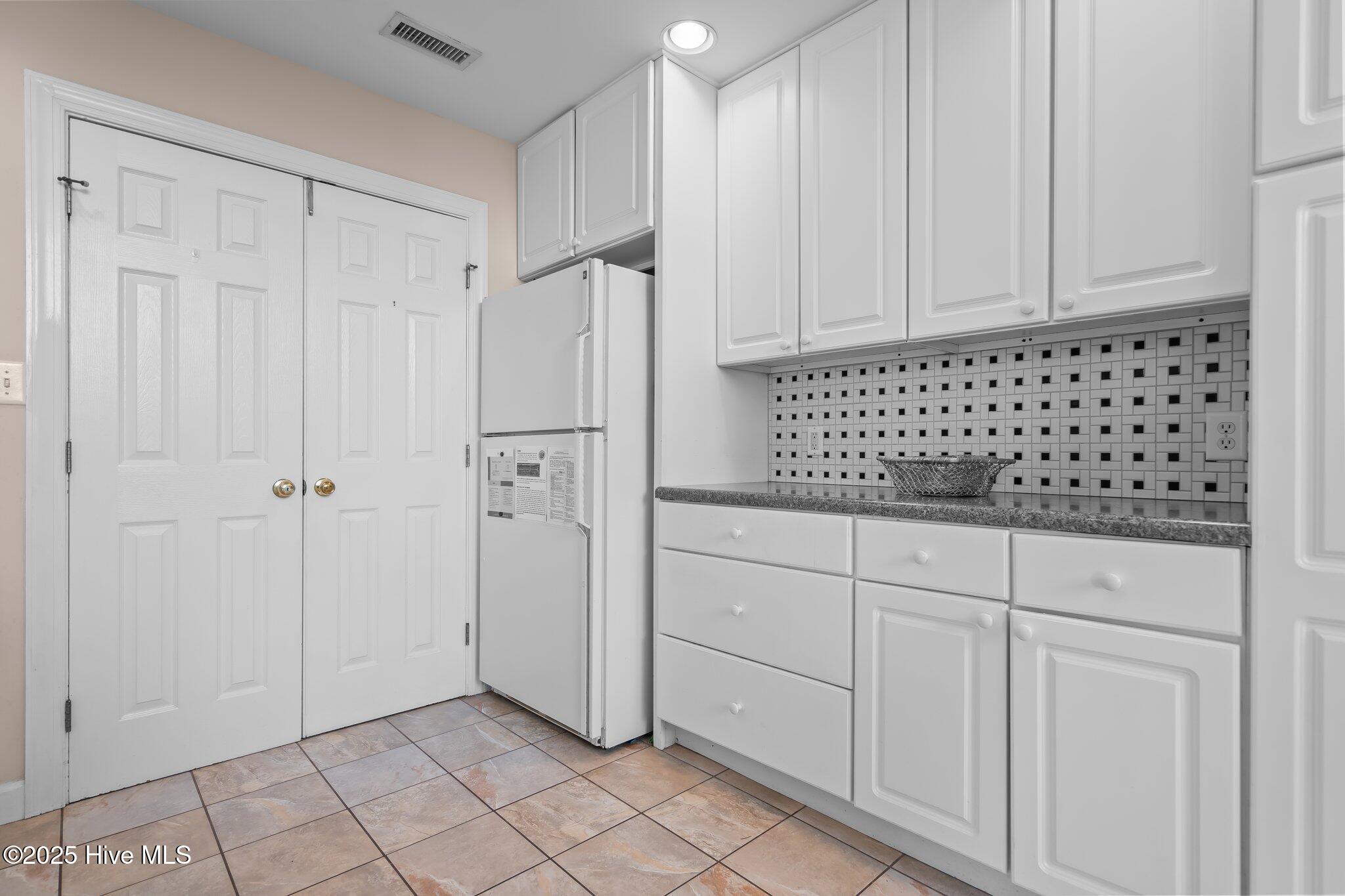 100506590 | Photo 20