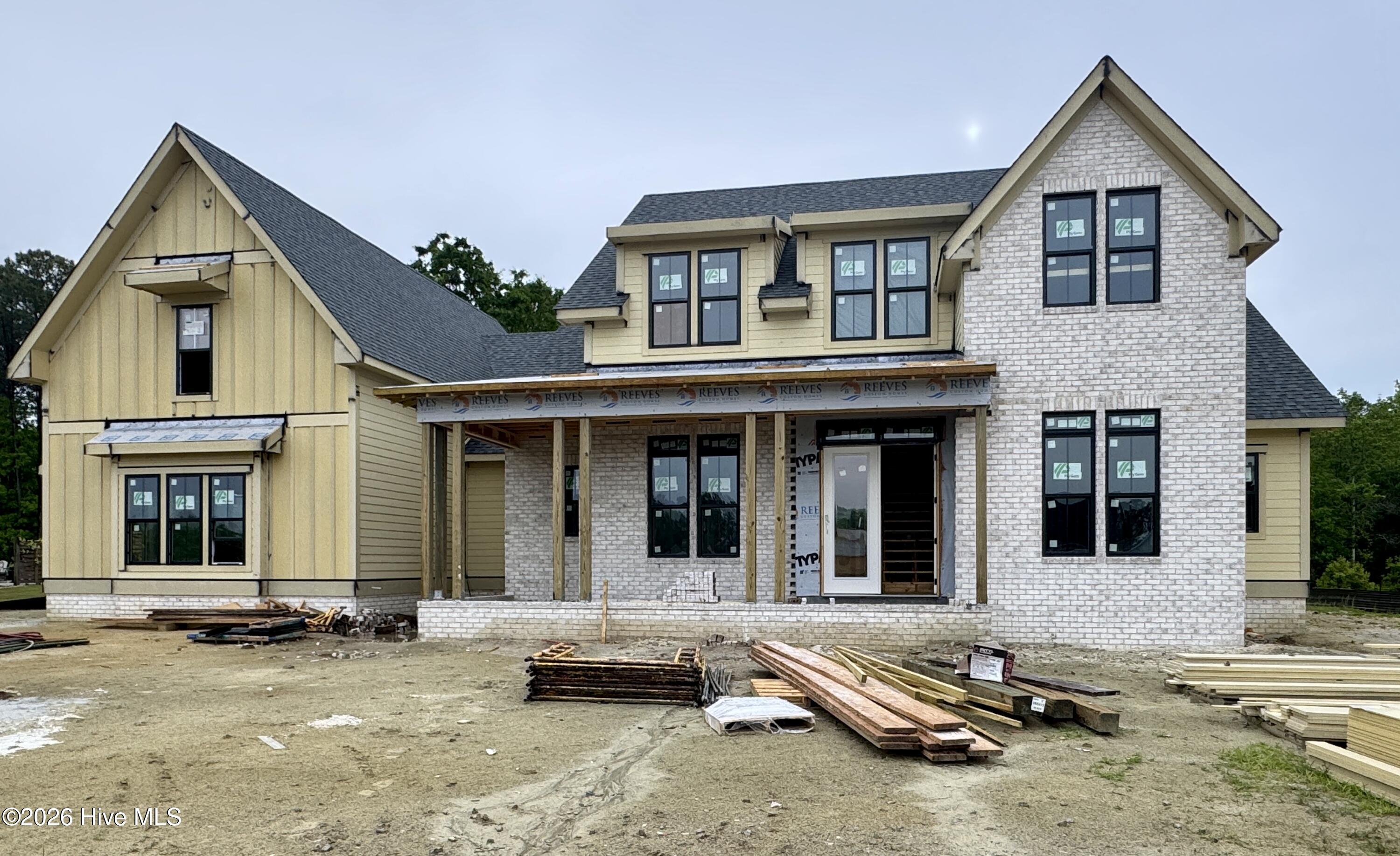 100570652 | Photo 11