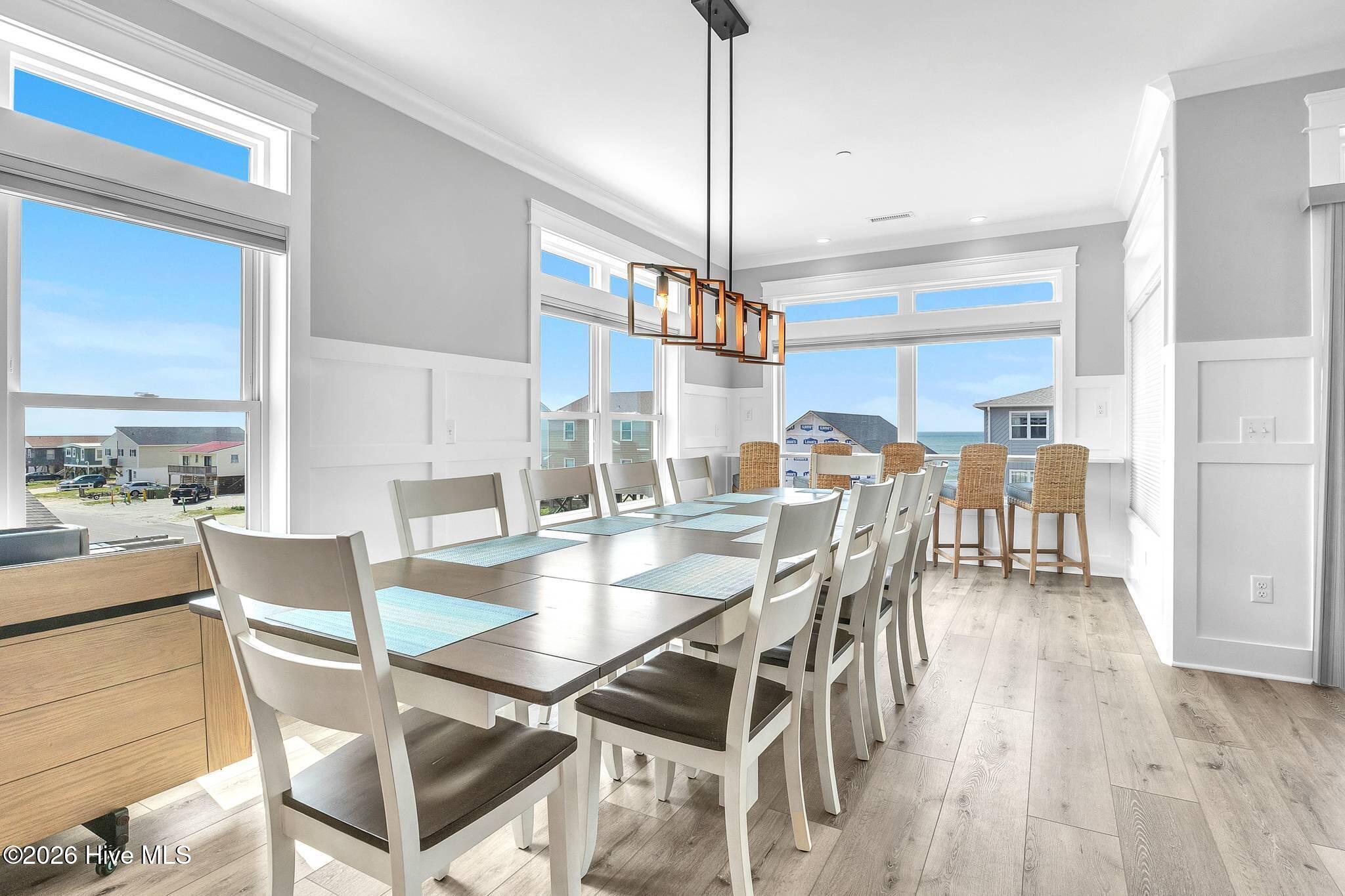 100558345 | Photo 19