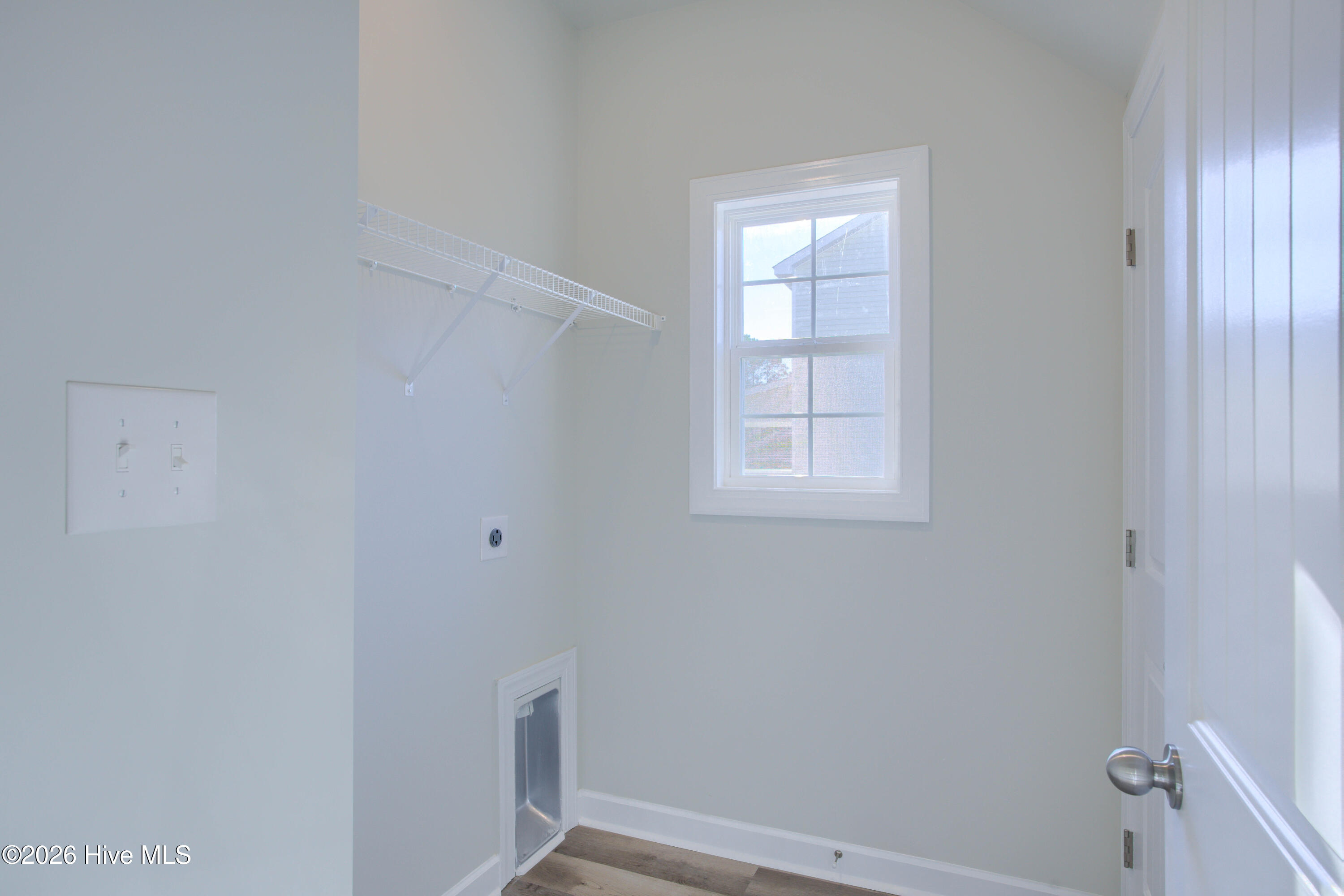 100526863 | Photo 12