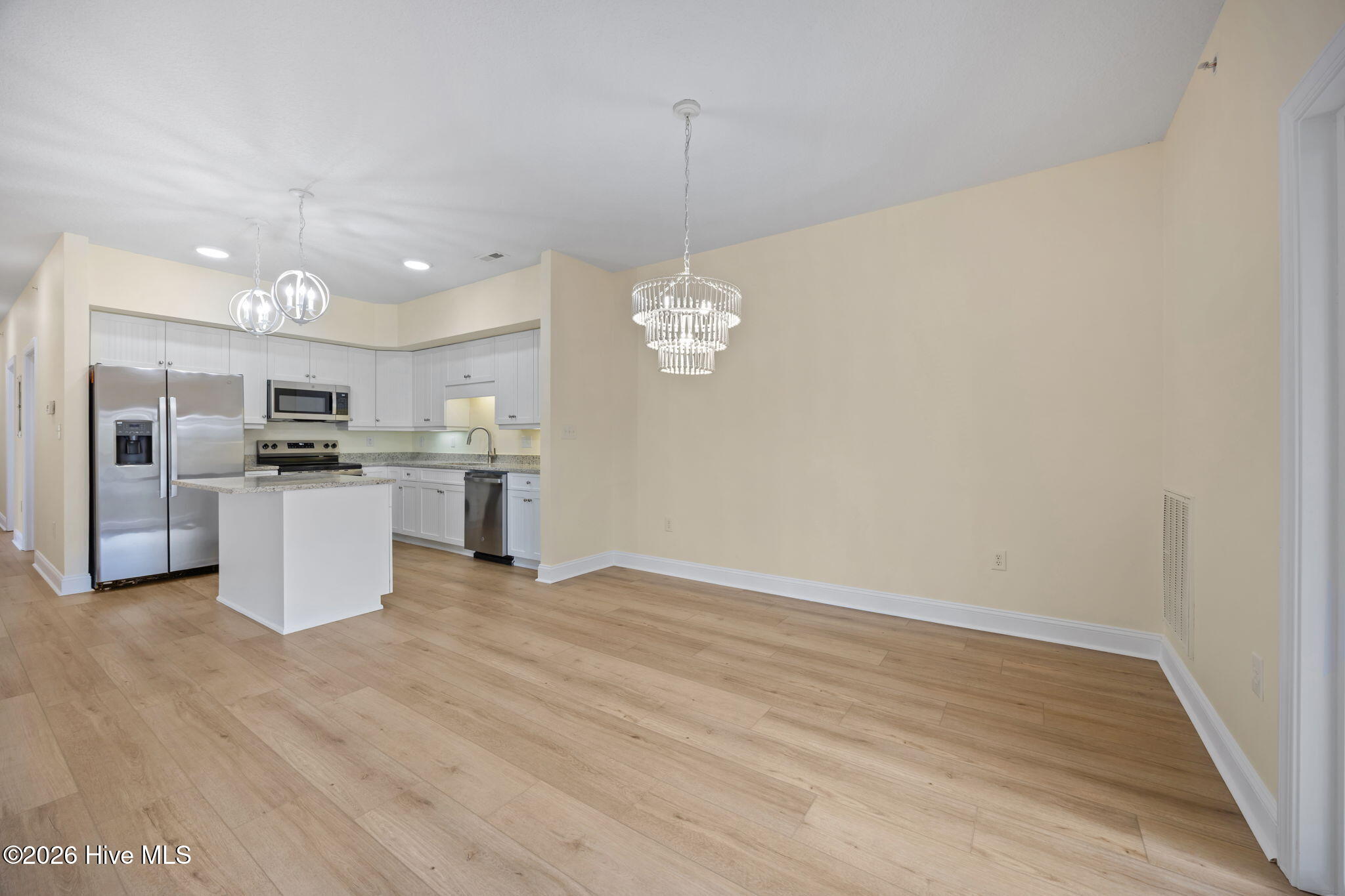 200 Lighthouse Lane UNIT B3, Cedar Point, NC, 28584