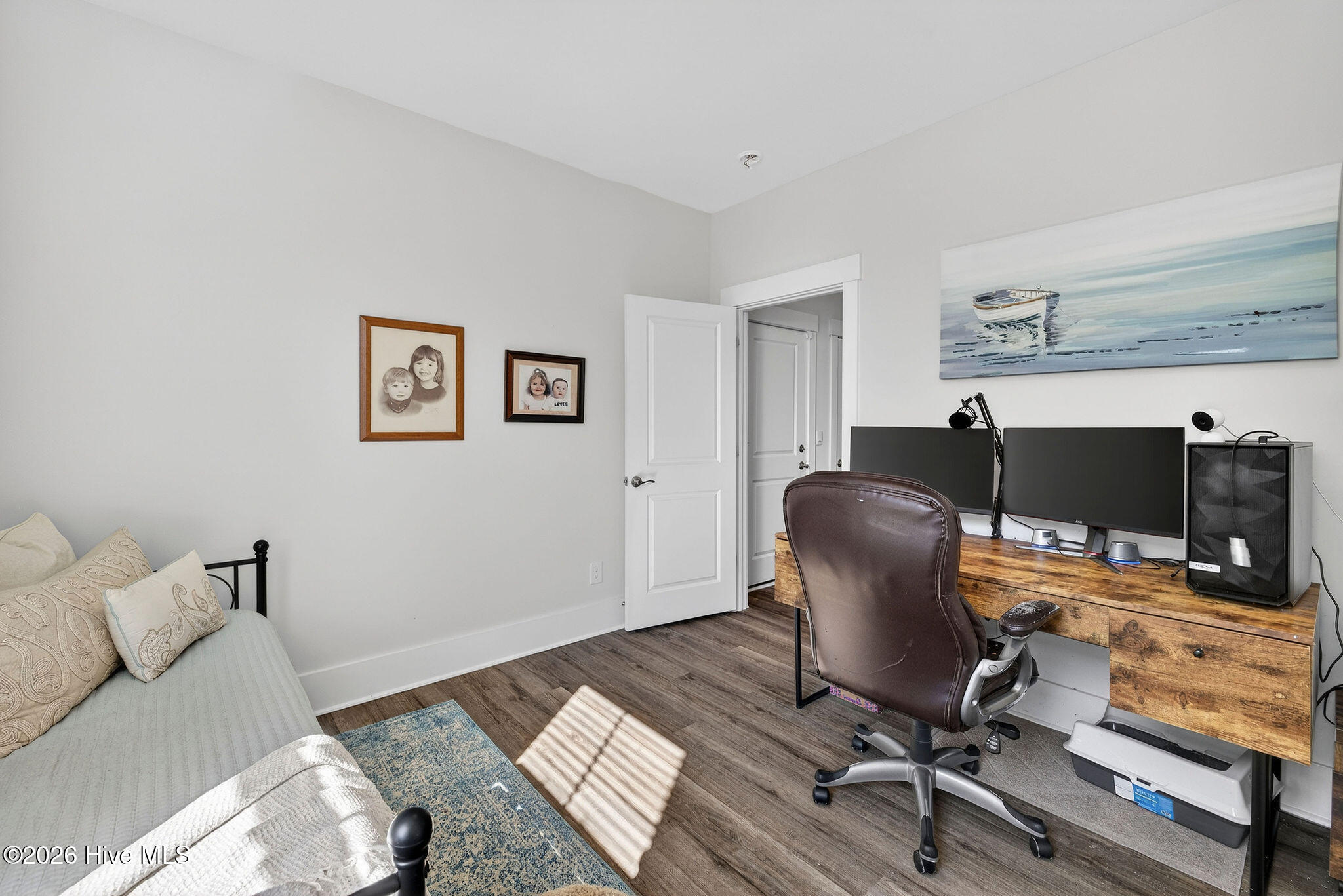 100563457 | Photo 17