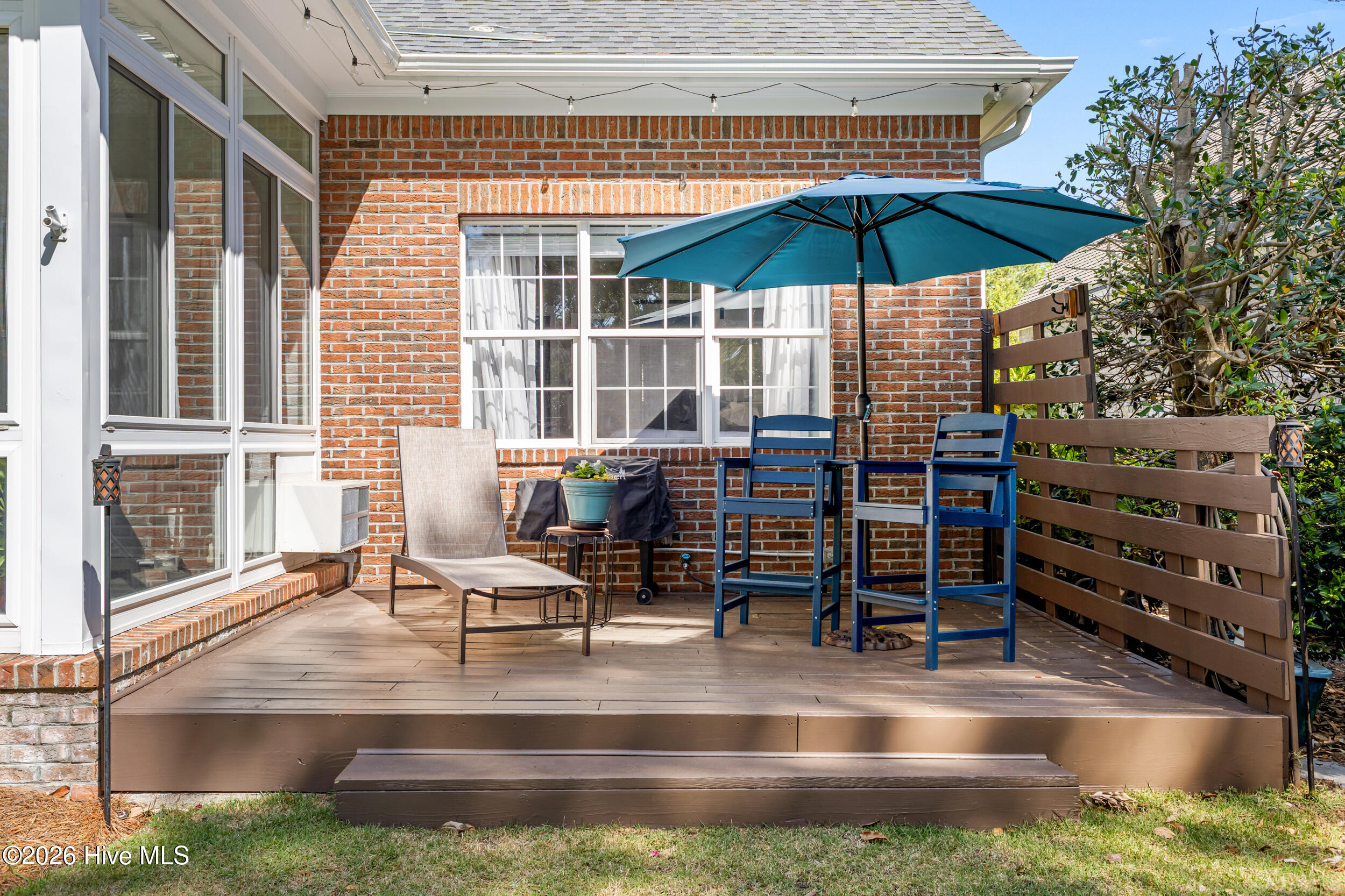 100569489 | Photo 45