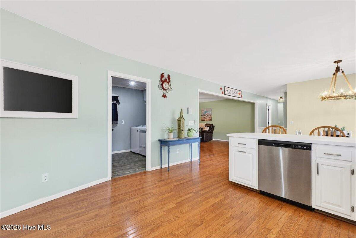 100554267 | Photo 12