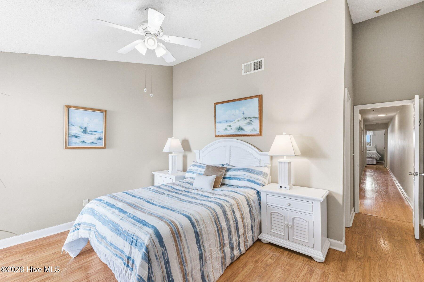 100505282 | Photo 37