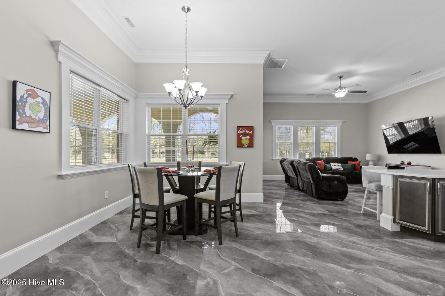 100546022 | Photo 17