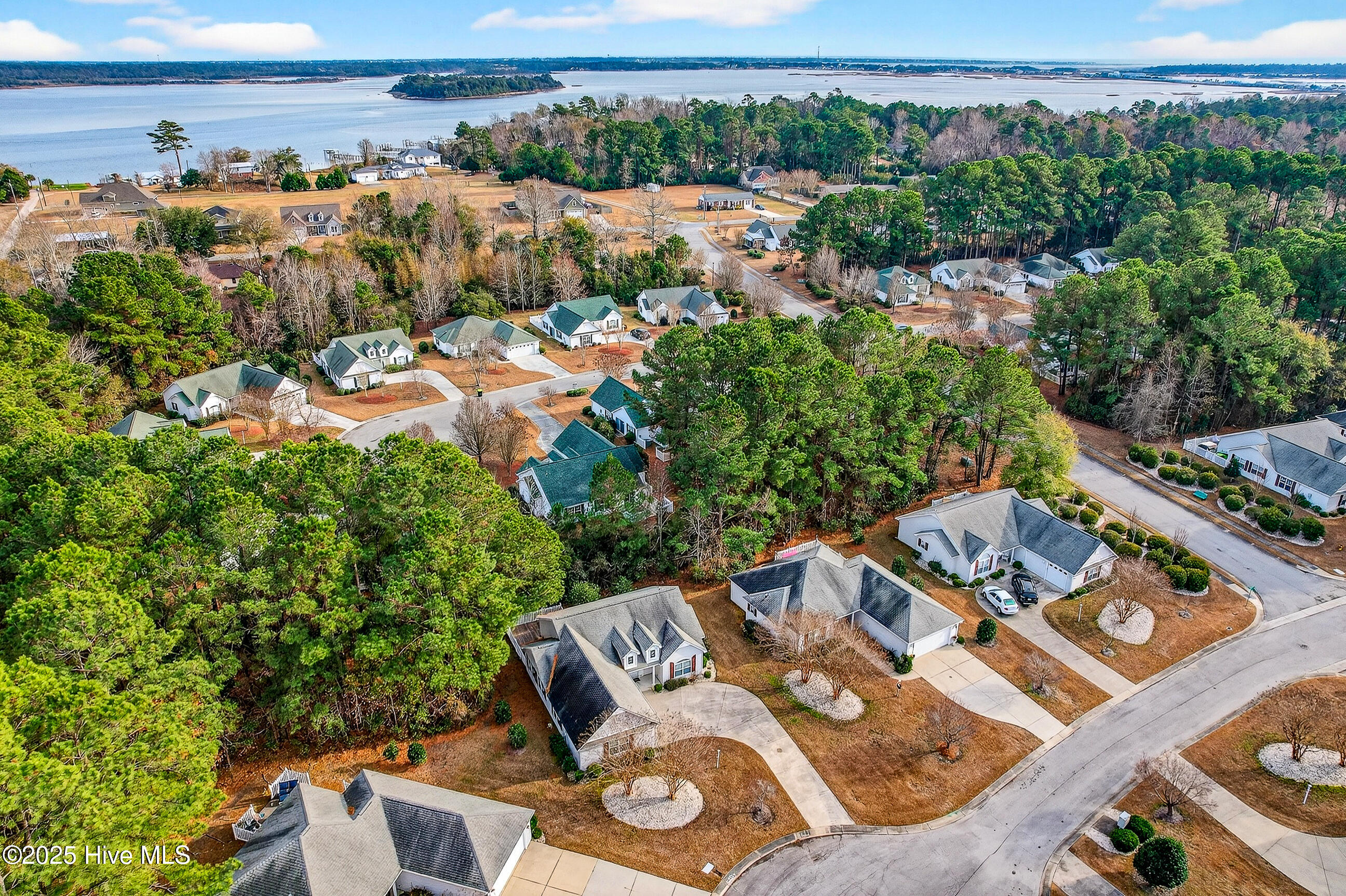 100546010 | Photo 36