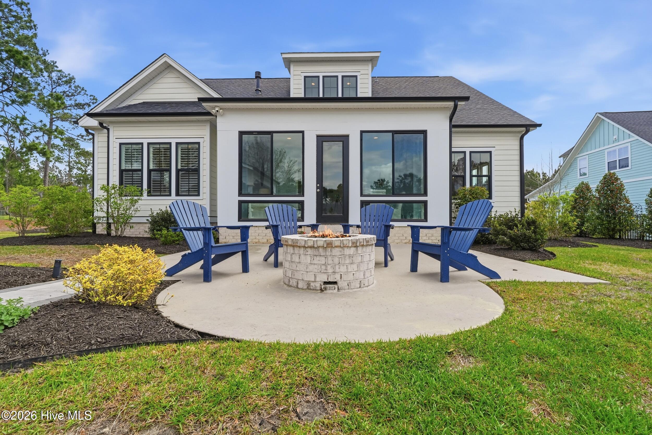 100563980 | Photo 33