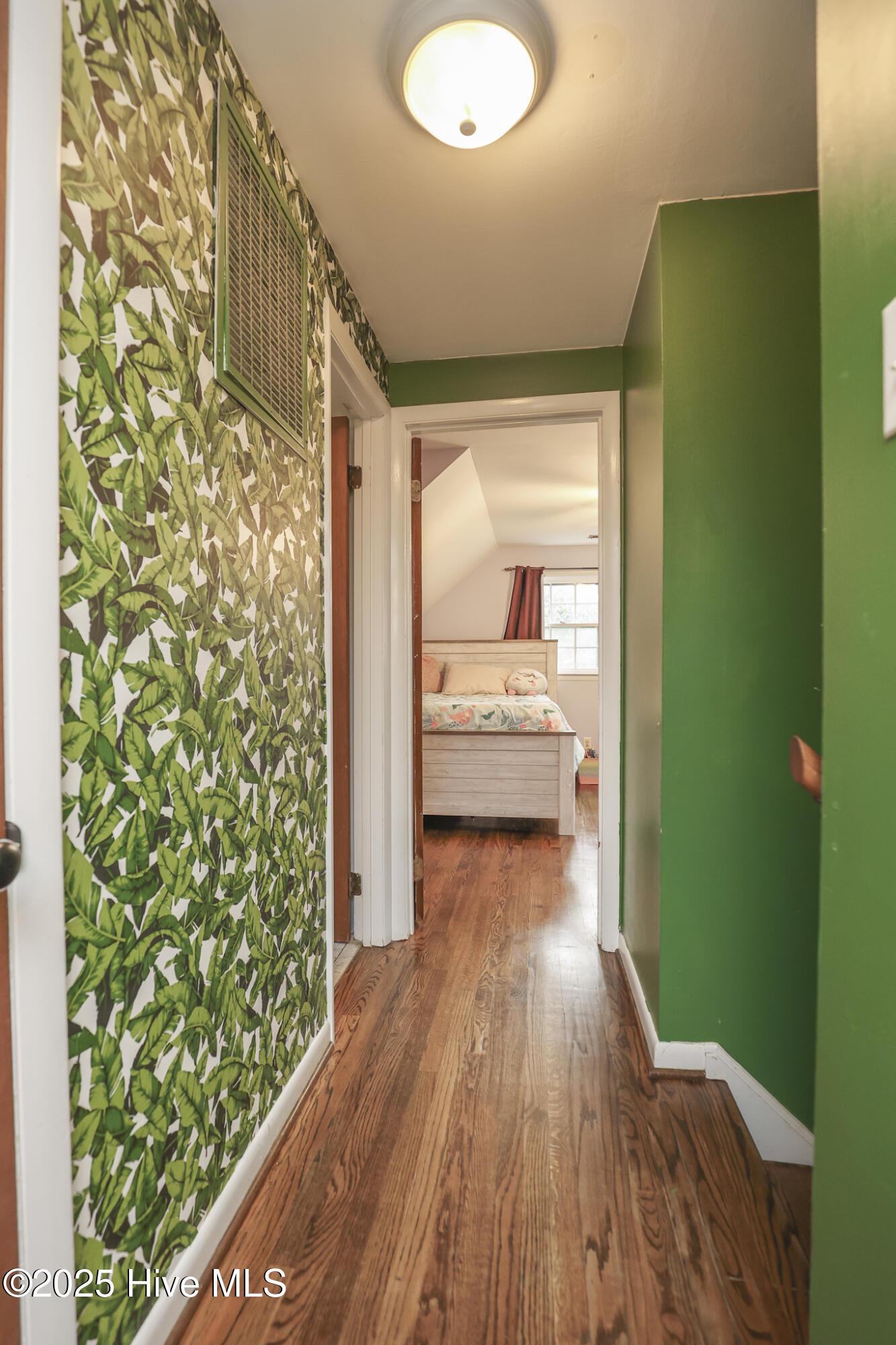 100524871 | Photo 32