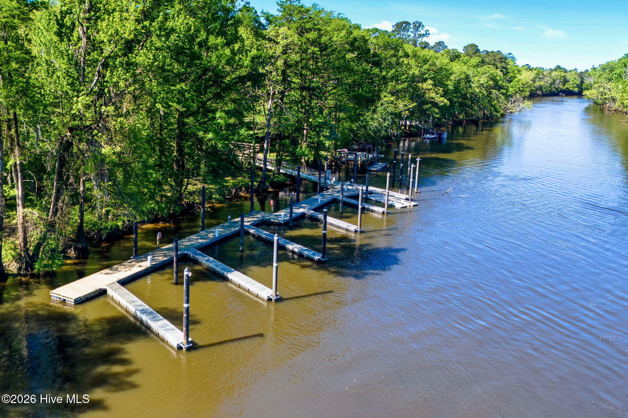 100566822 | Photo 86