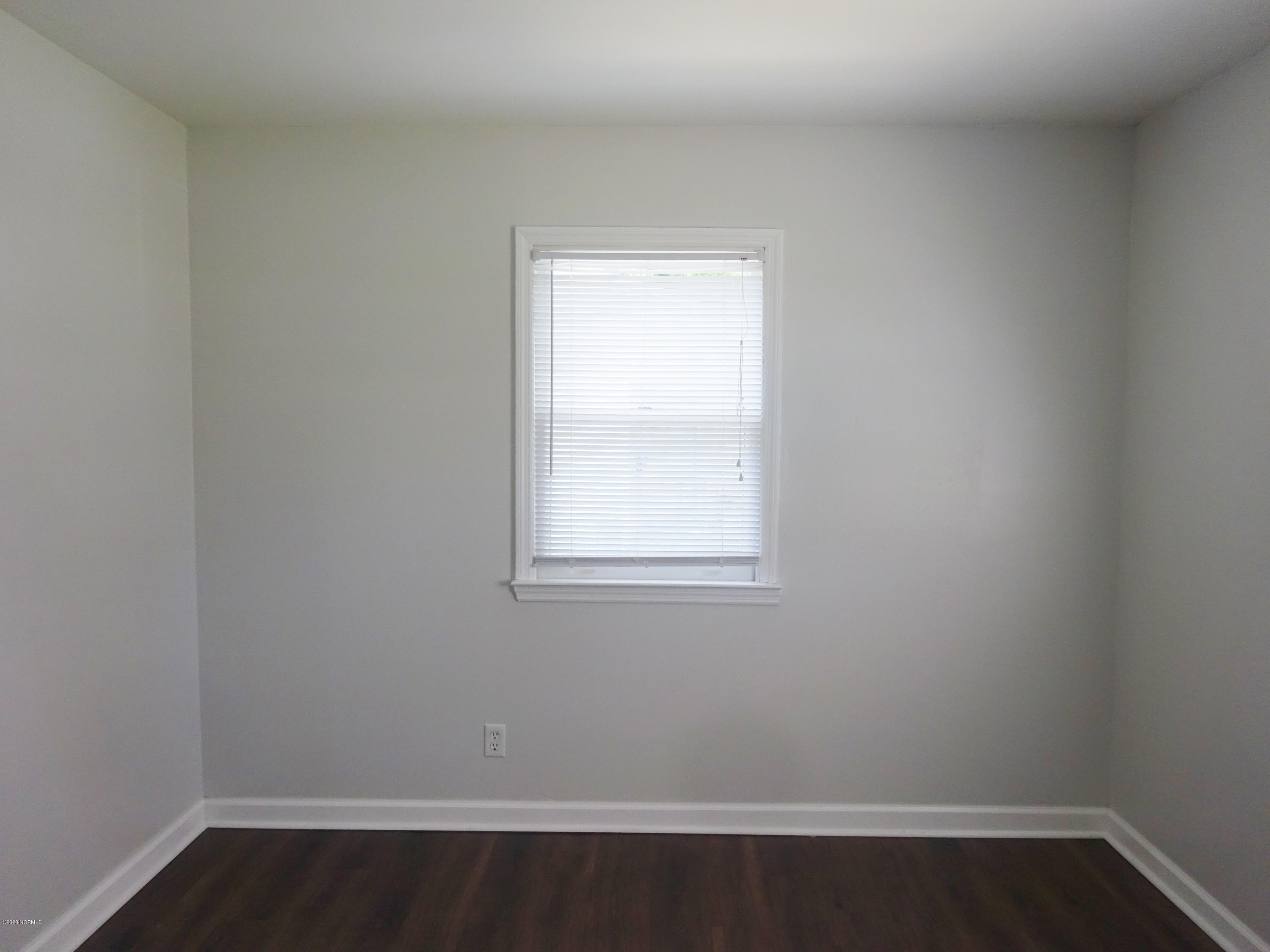 100558565 | Photo 16