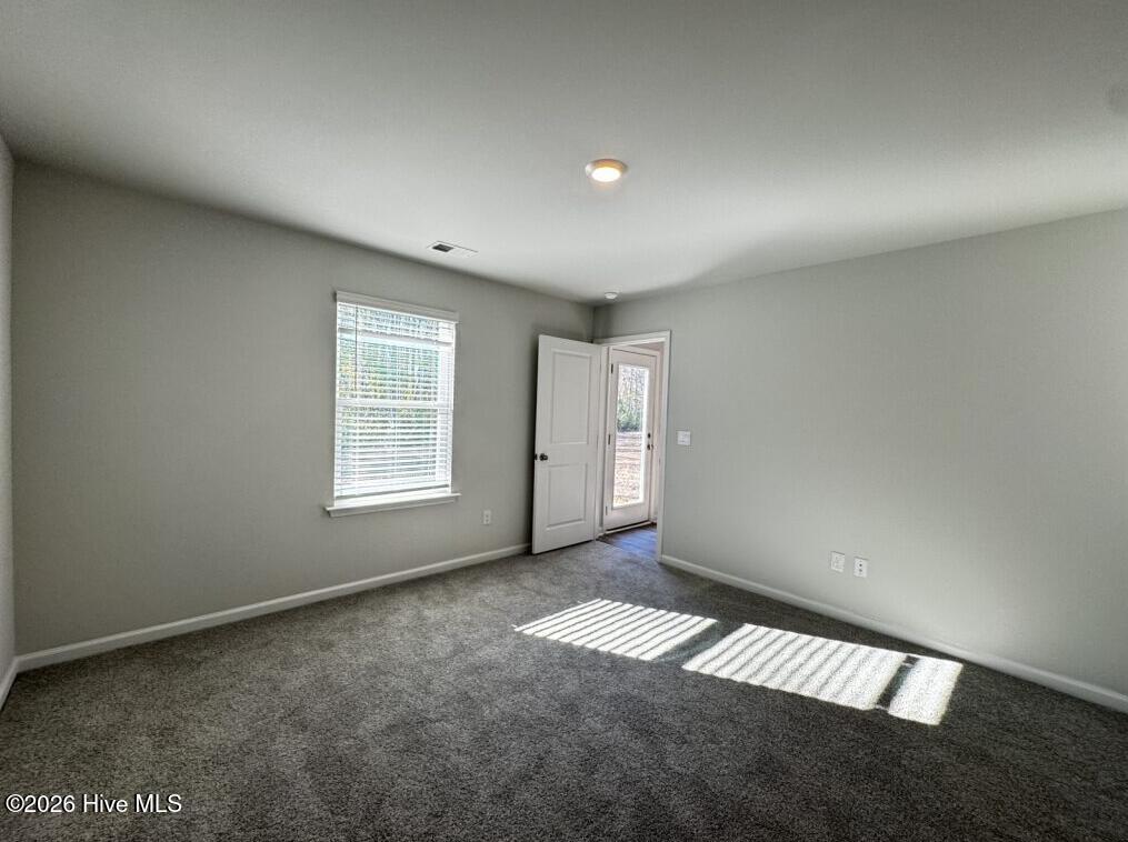 100548886 | Photo 14