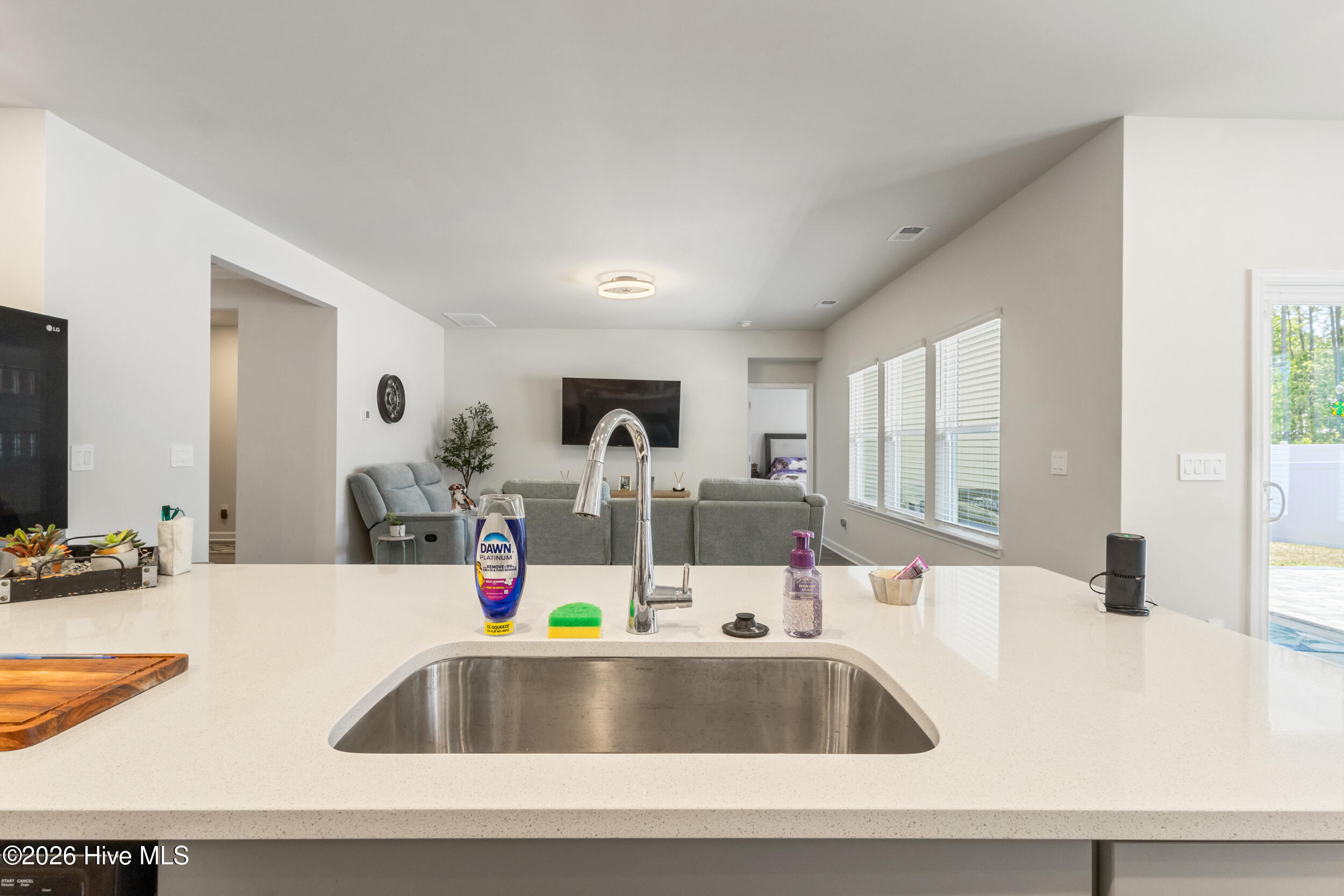 100568412 | Photo 13