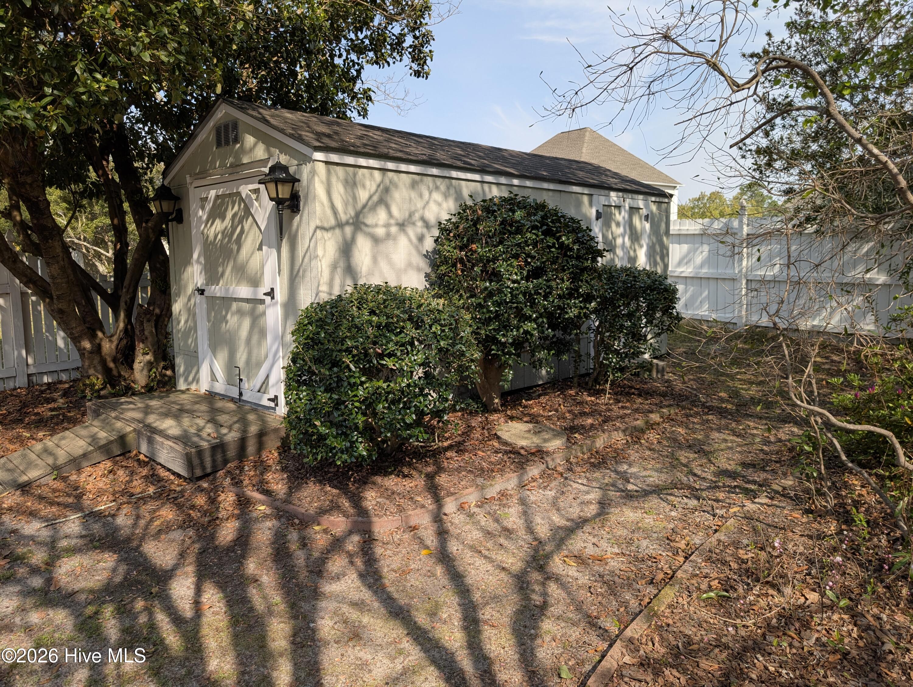 100561832 | Photo 32