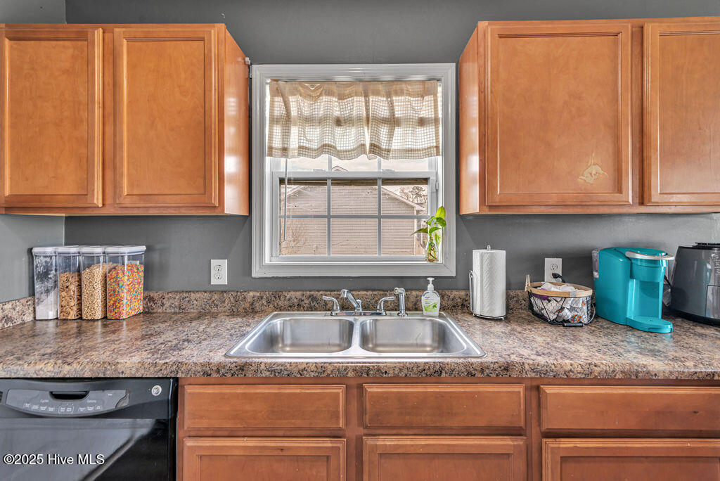 100533918 | Photo 10