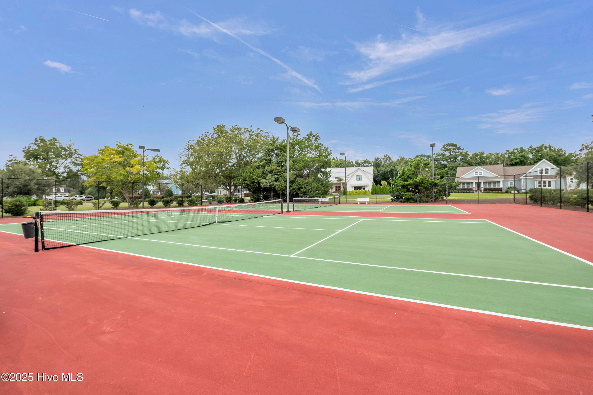 100529848 | Photo 82