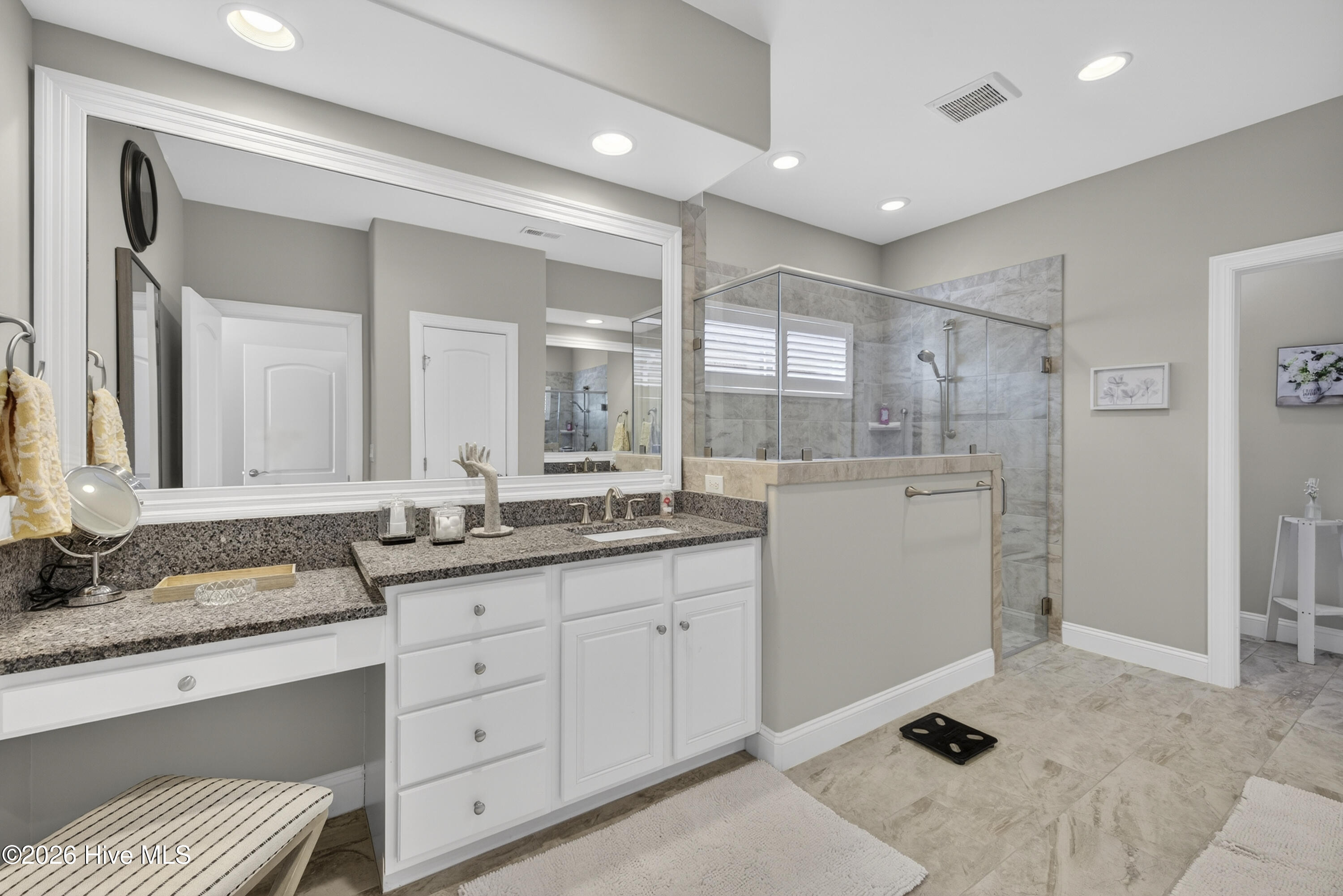 100553902 | Photo 16