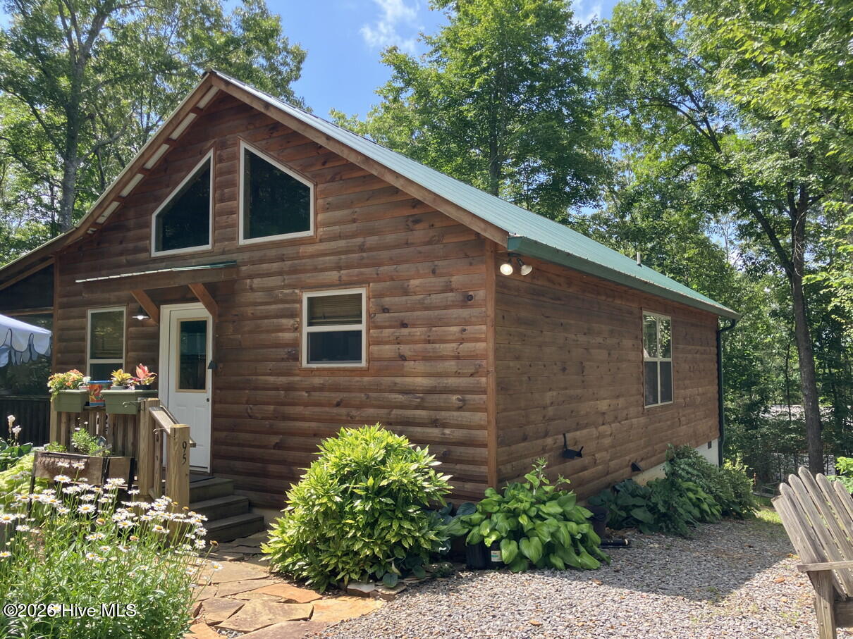 195 Woodcrest Drive