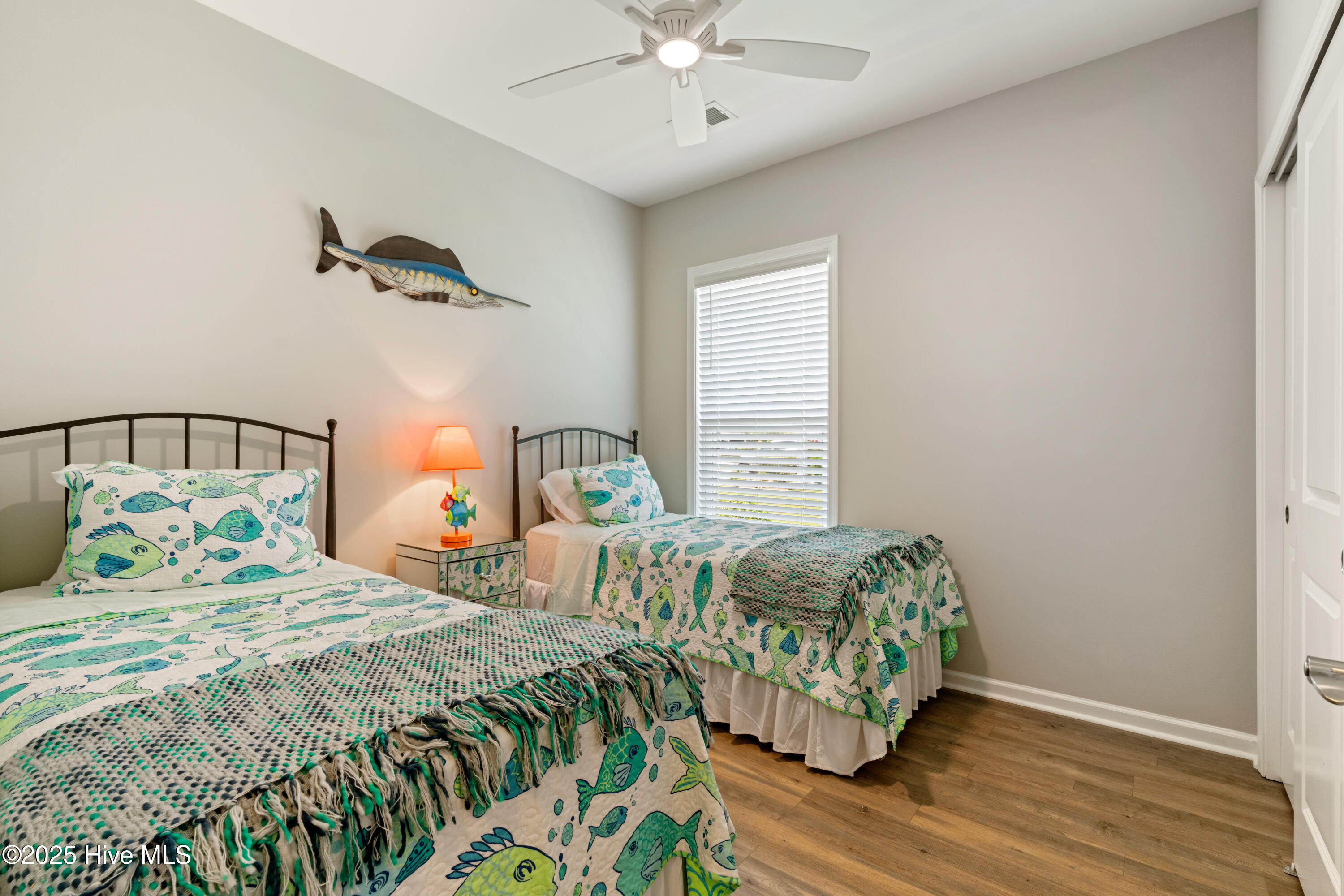 100515849 | Photo 24