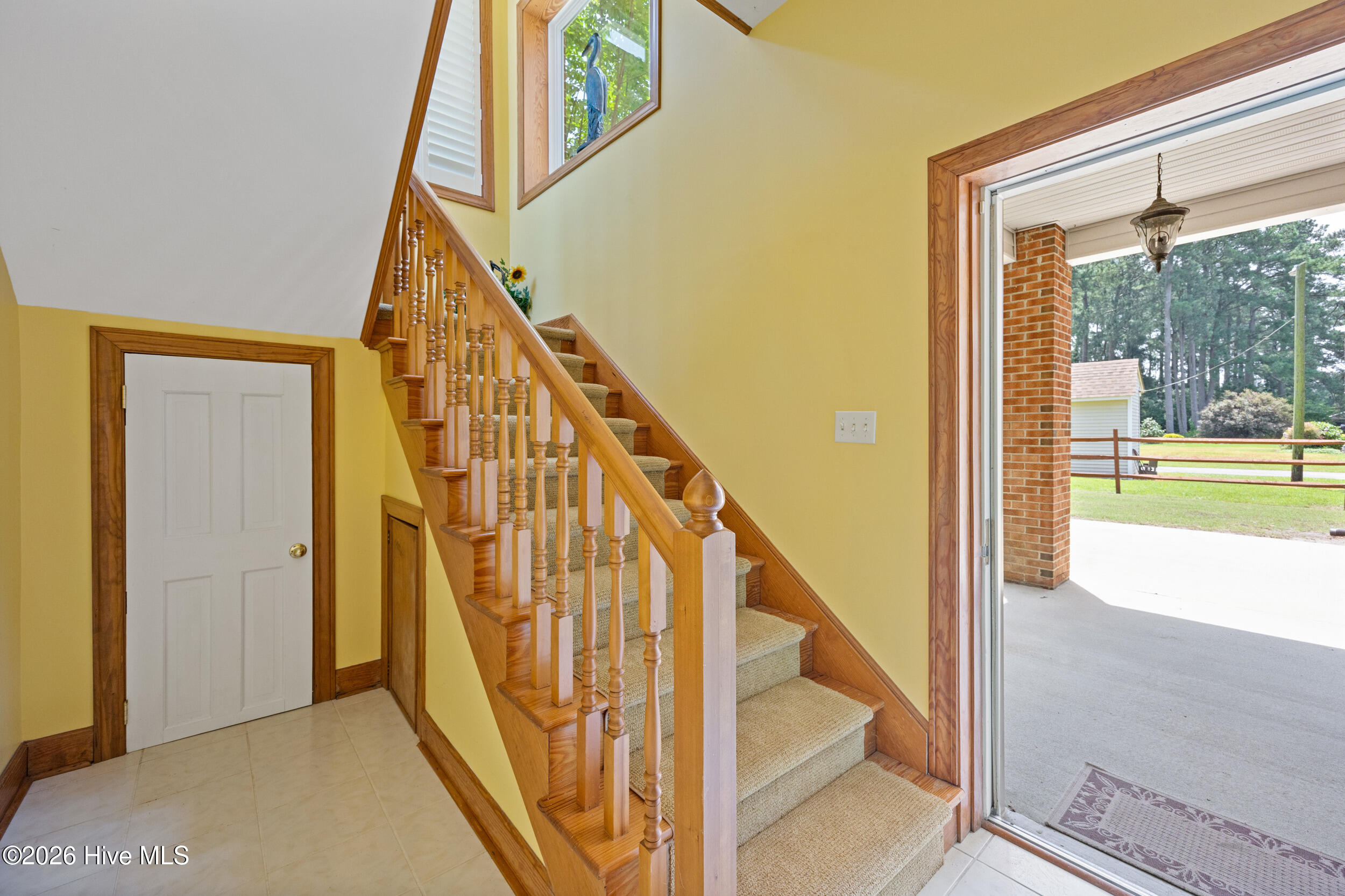 Foyer outside Entry