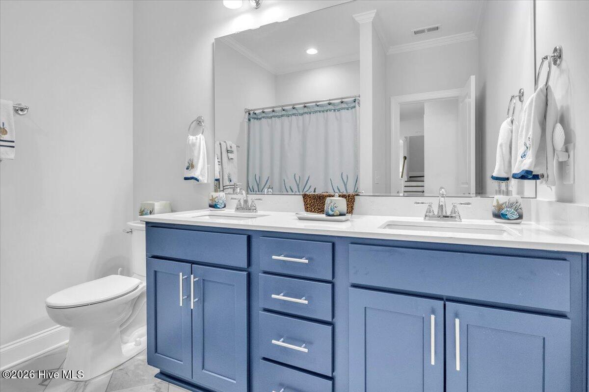 100556210 | Photo 37