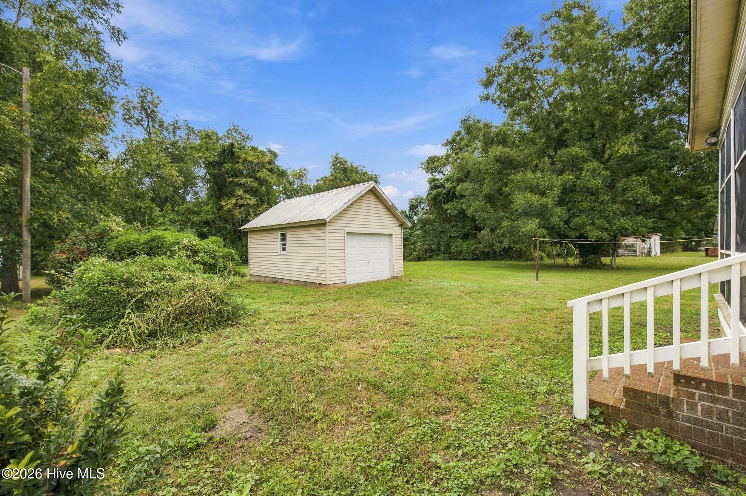 Photo 3 of Single family home for sale at 226 King St, Hertford, NC 27944 | MLS# 100608133 | Listing updated on 2026-10-05