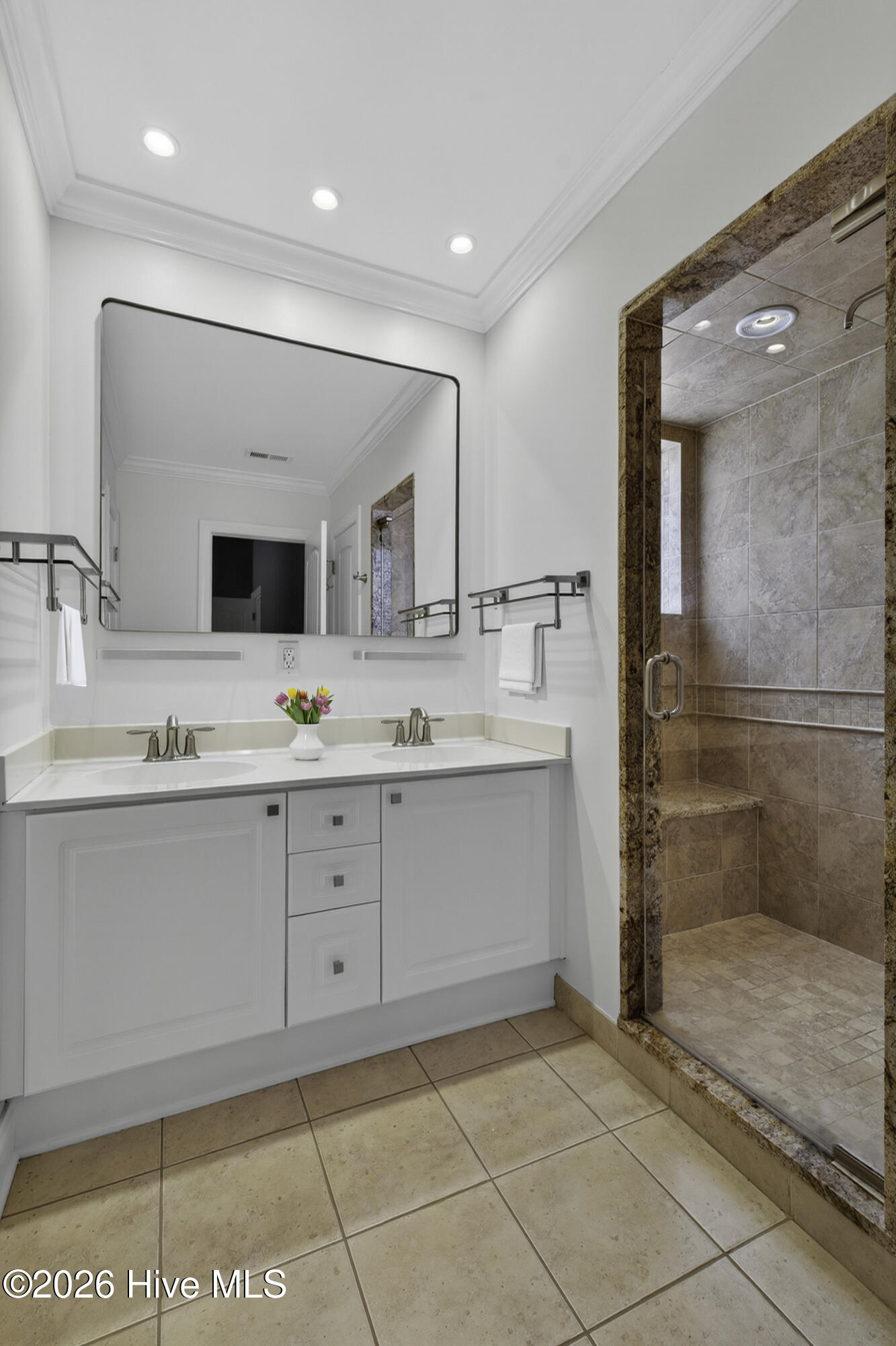 100558547 | Photo 14