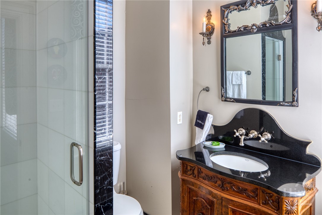 14 E Taylor Street, Savannah, GA, 31401