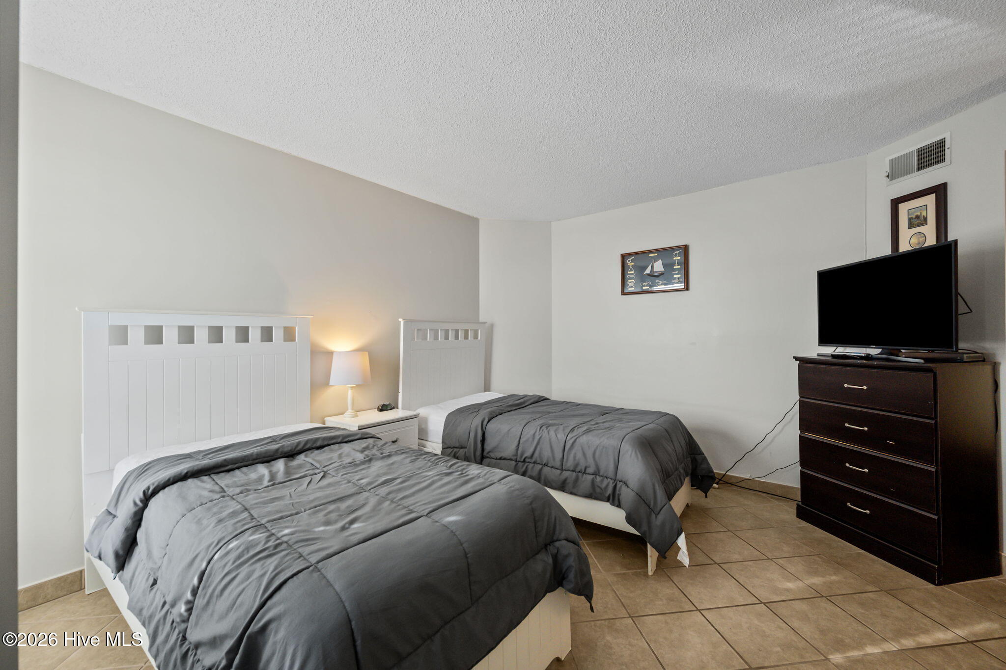 100552737 | Photo 29