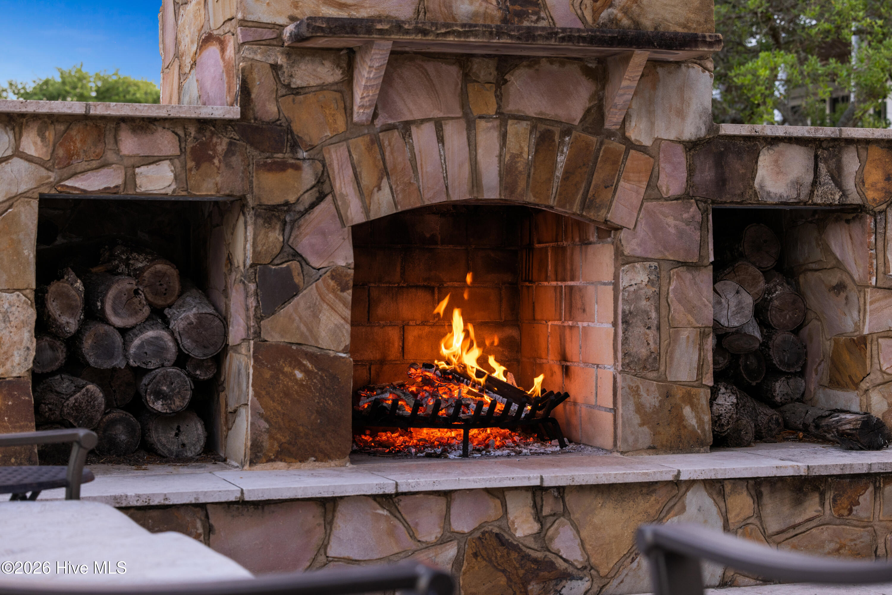 100564058 | Photo 13