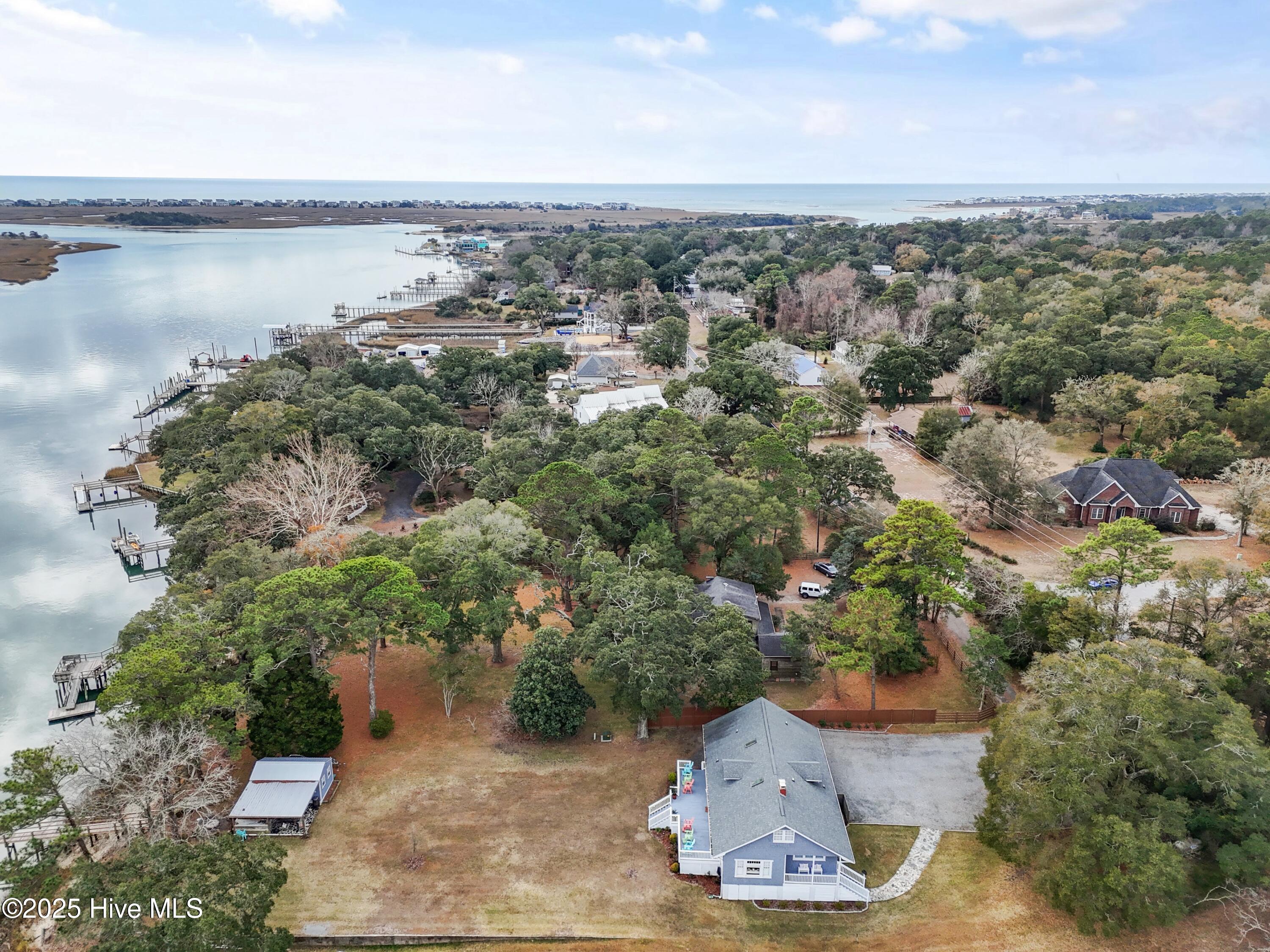 100544139 | Photo 77