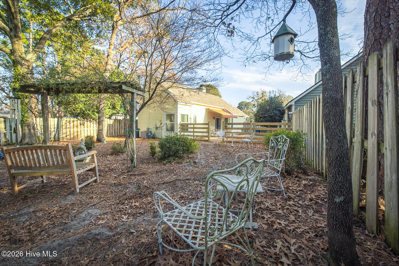 100548540 | Photo 21