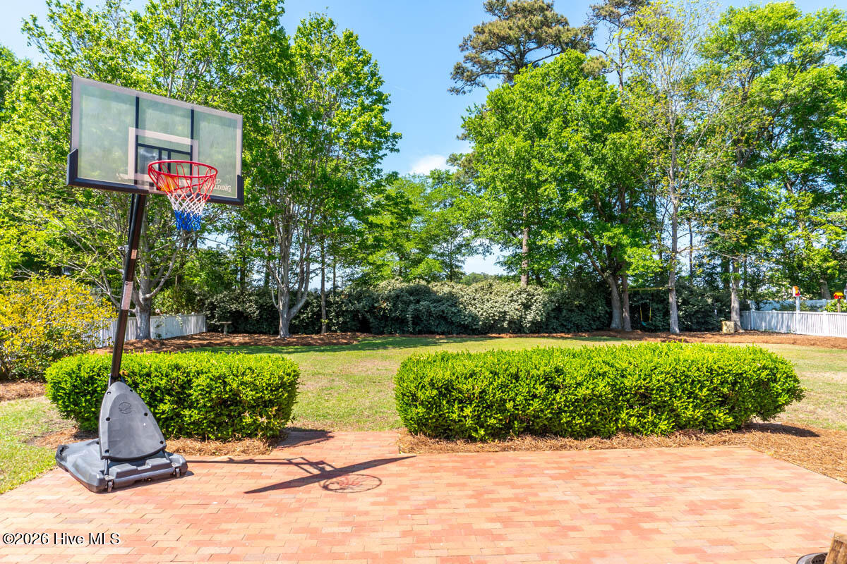 100569264 | Photo 28