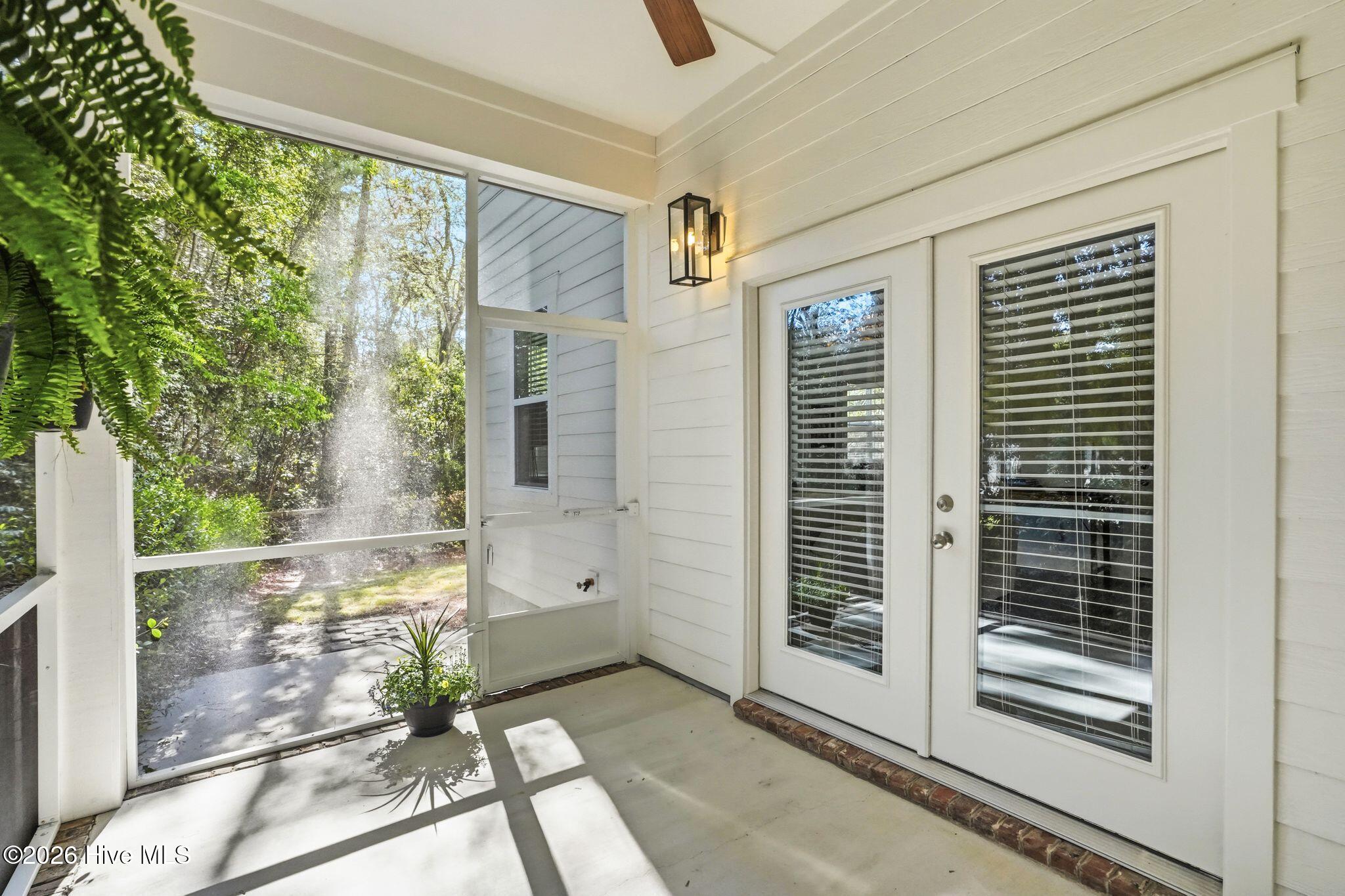 100565220 | Photo 48